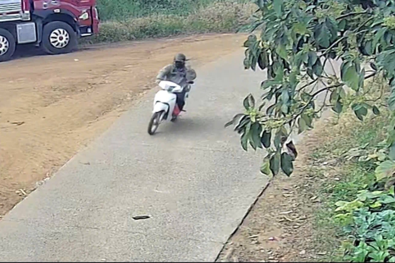 Đối tượng cướp giật tại tiệm v&agrave;ng ở L&acirc;m Đồng bị bắt khi chuẩn bị vượt bi&ecirc;n- Ảnh 2.