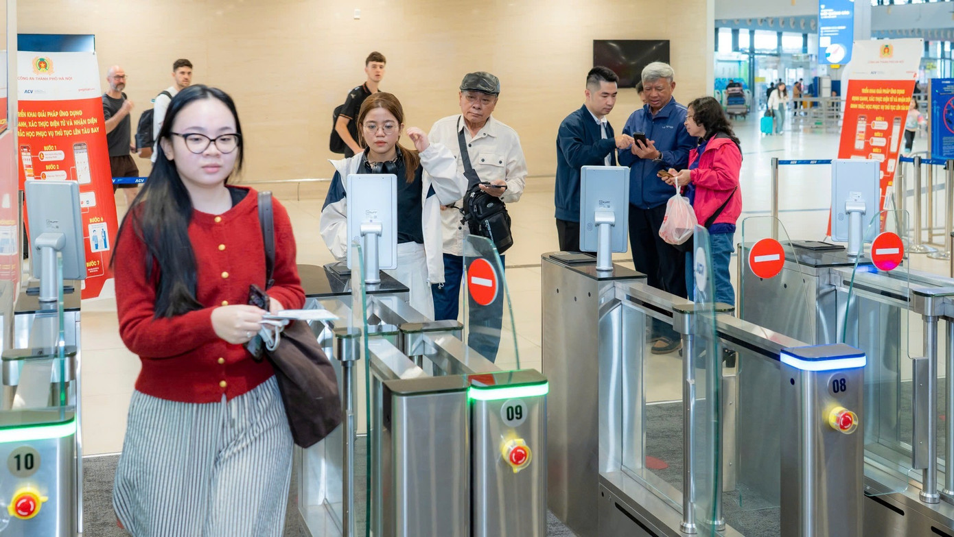 Lượng kh&aacute;ch kỷ lục qua s&acirc;n bay Nội B&agrave;i h&ocirc;m nay- Ảnh 6.