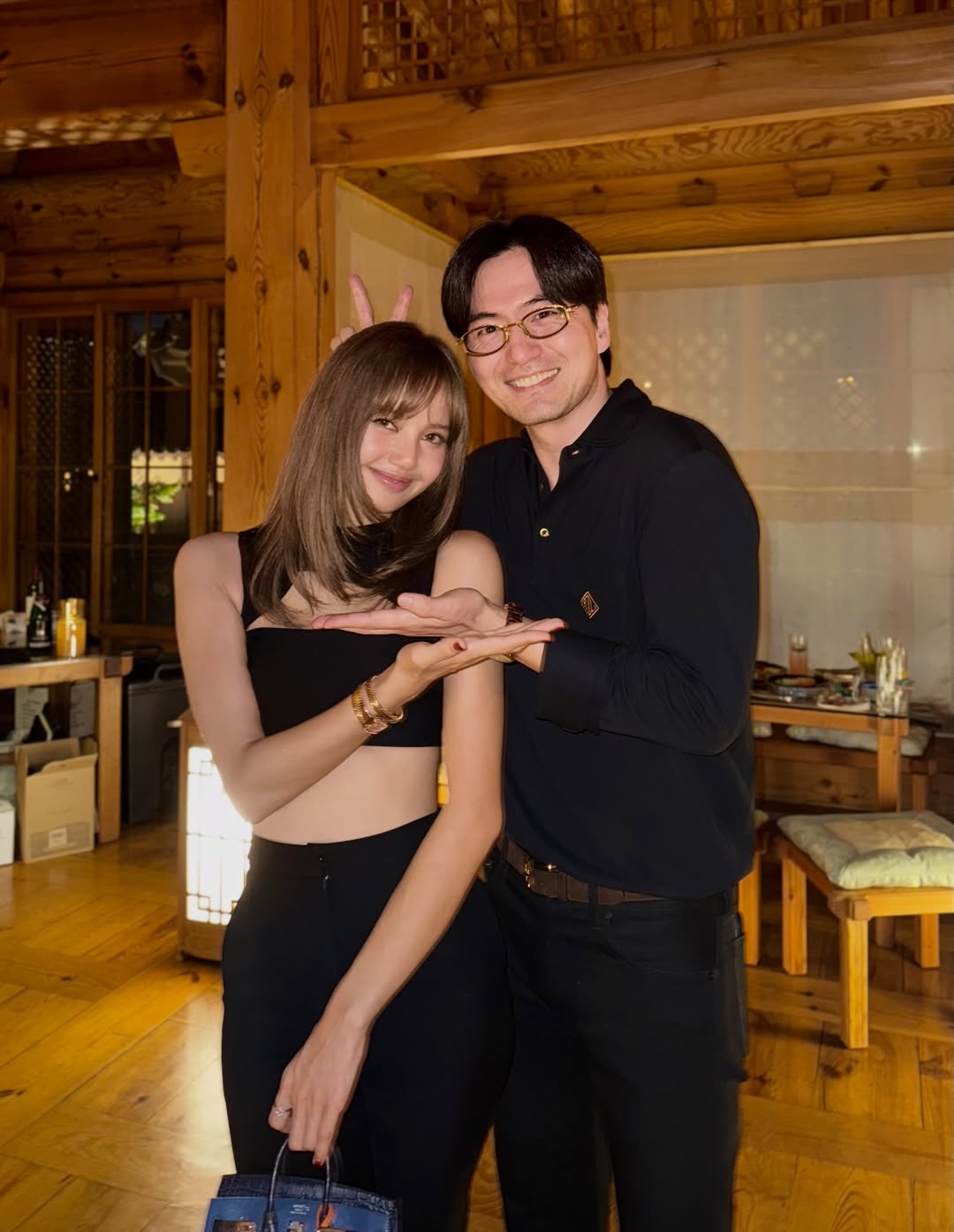 Lisa mở đầu 2026 với qu&aacute; nhiều Herm&egrave;s- Ảnh 1.