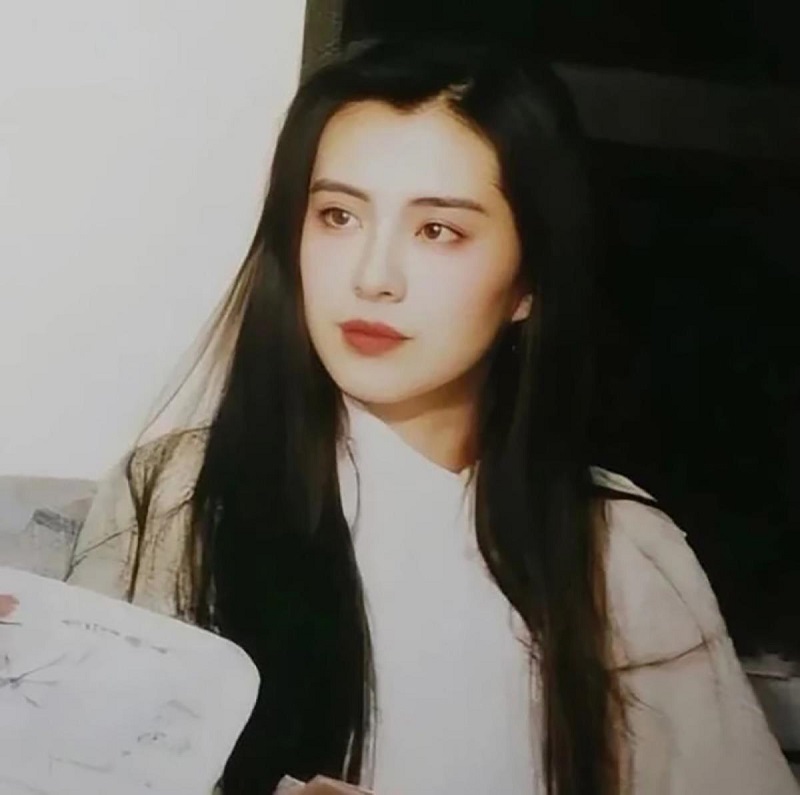 Gương mặt biến dạng th&ecirc; thảm của mỹ nh&acirc;n sở hữu nhan sắc "khiến cả thi&ecirc;n hạ quỳ phục"- Ảnh 5.