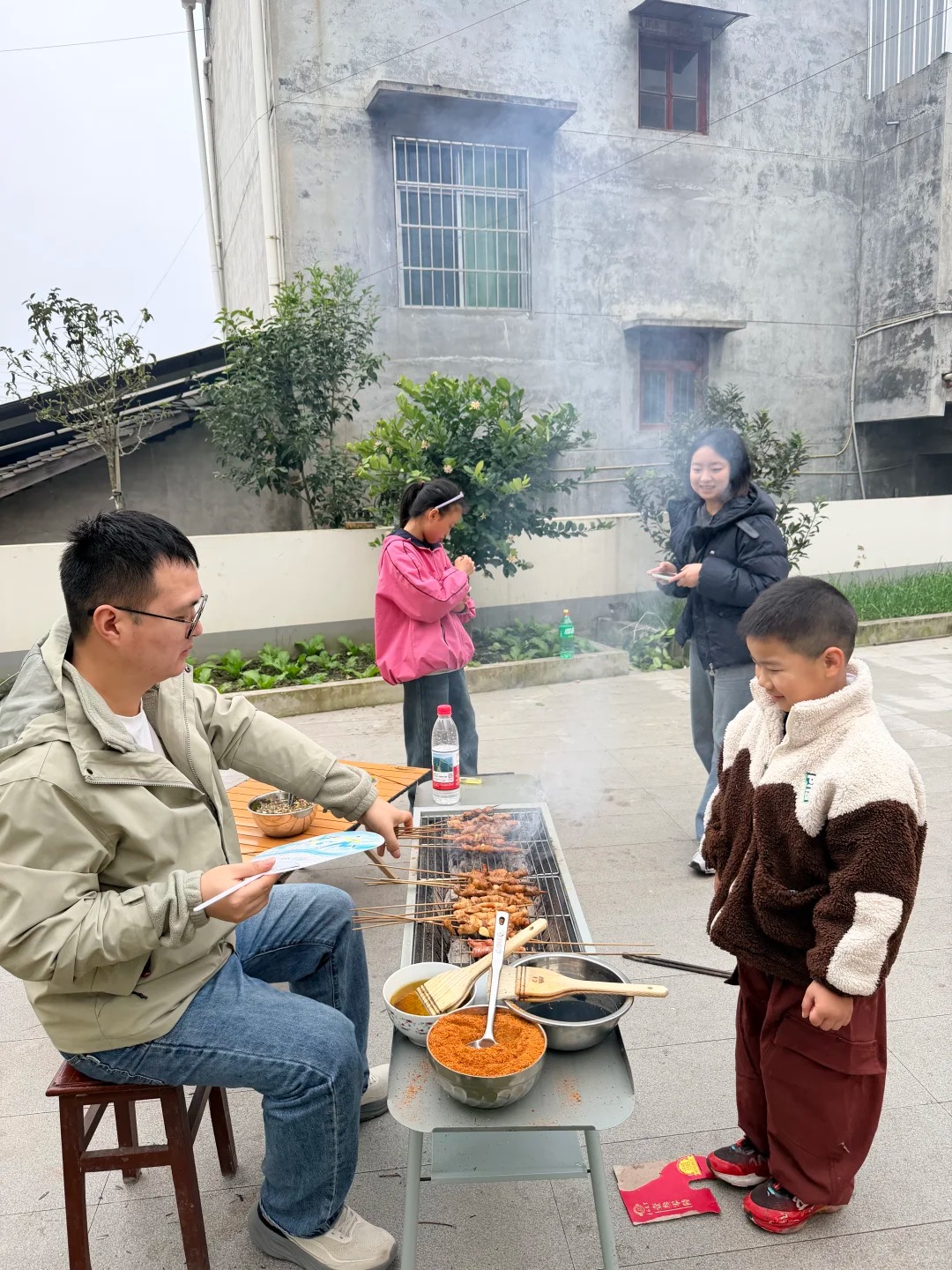 Lấy chồng xa 6 năm, người phụ nữ lần đầu xin về ngoại từ 29 Tết: &ldquo;Vợ t&ocirc;i thế t&ocirc;i đuổi