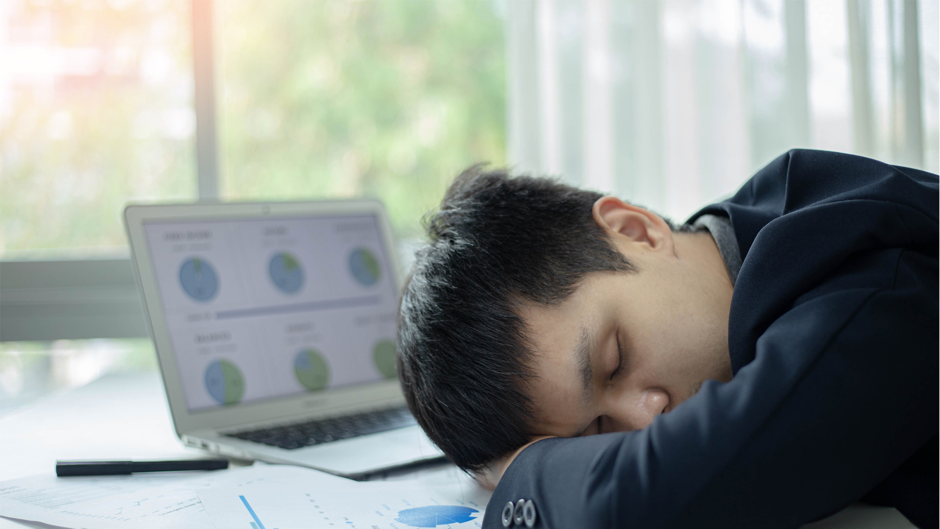 Vừa nằm xuống giường đã ngủ được luôn tốt hay không? Hoá ra lâu nay nhiều người vẫn hiểu sai- Ảnh 3. Vừa nằm xuống giường đã ngủ được luôn tốt hay không? Hoá ra lâu nay nhiều người vẫn hiểu sai- Ảnh 3.