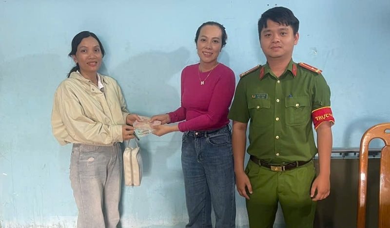 Phát hiện hàng loạt tiền mặt nằm chơ vơ trong khay đựng tiền cây ATM của Agribank: Công an và ngân hàng phải sử dụng công nghệ xác minh- Ảnh 2.