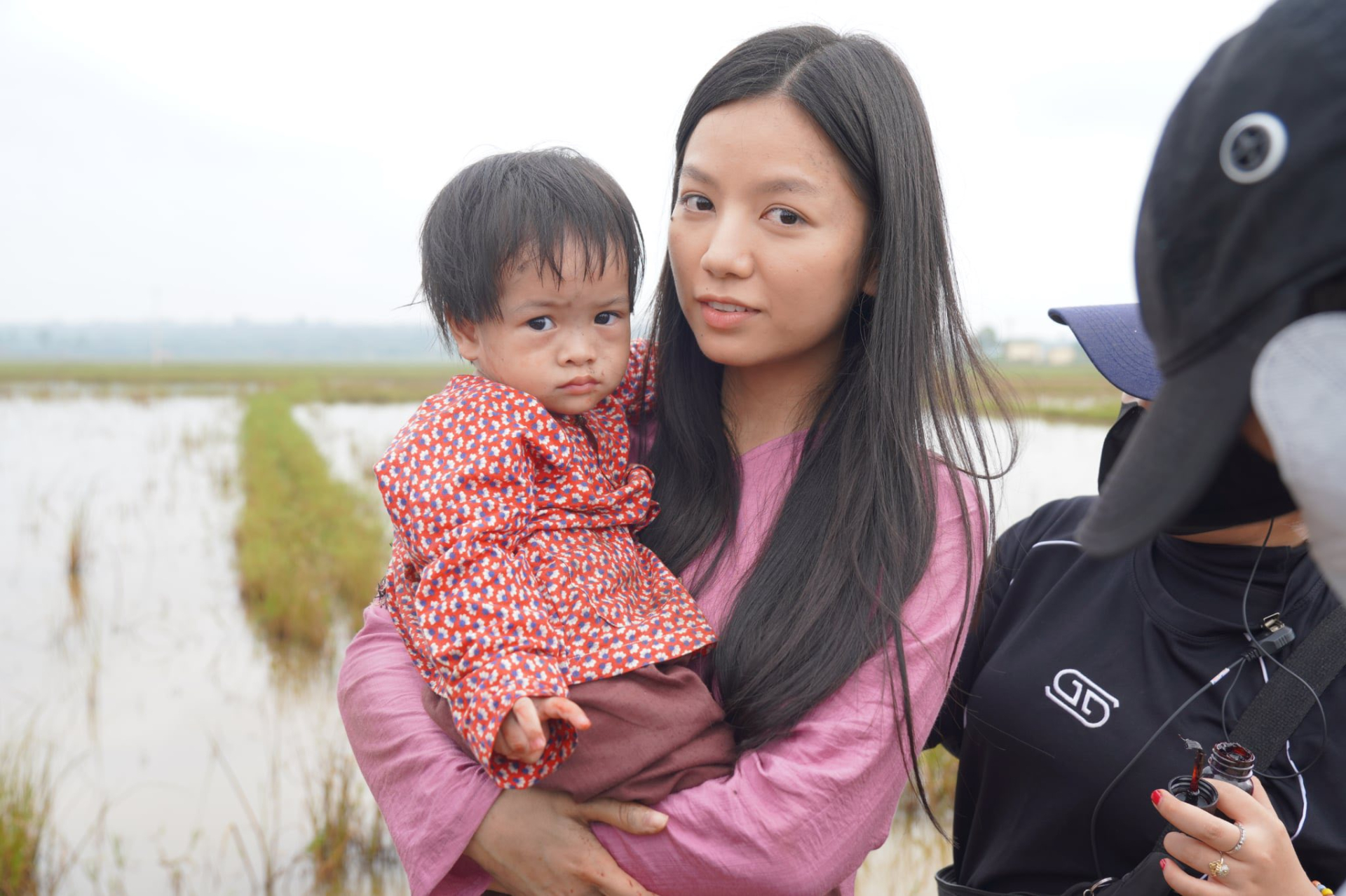 Mỹ nh&acirc;n Mưa Đỏ chưa bao giờ bị ch&ecirc; bai nặng lời đến thế: Netizen thấy m&agrave; bất b&igrave;nh, chuyện g&igrave; đ&acirc;y?- Ảnh 2.