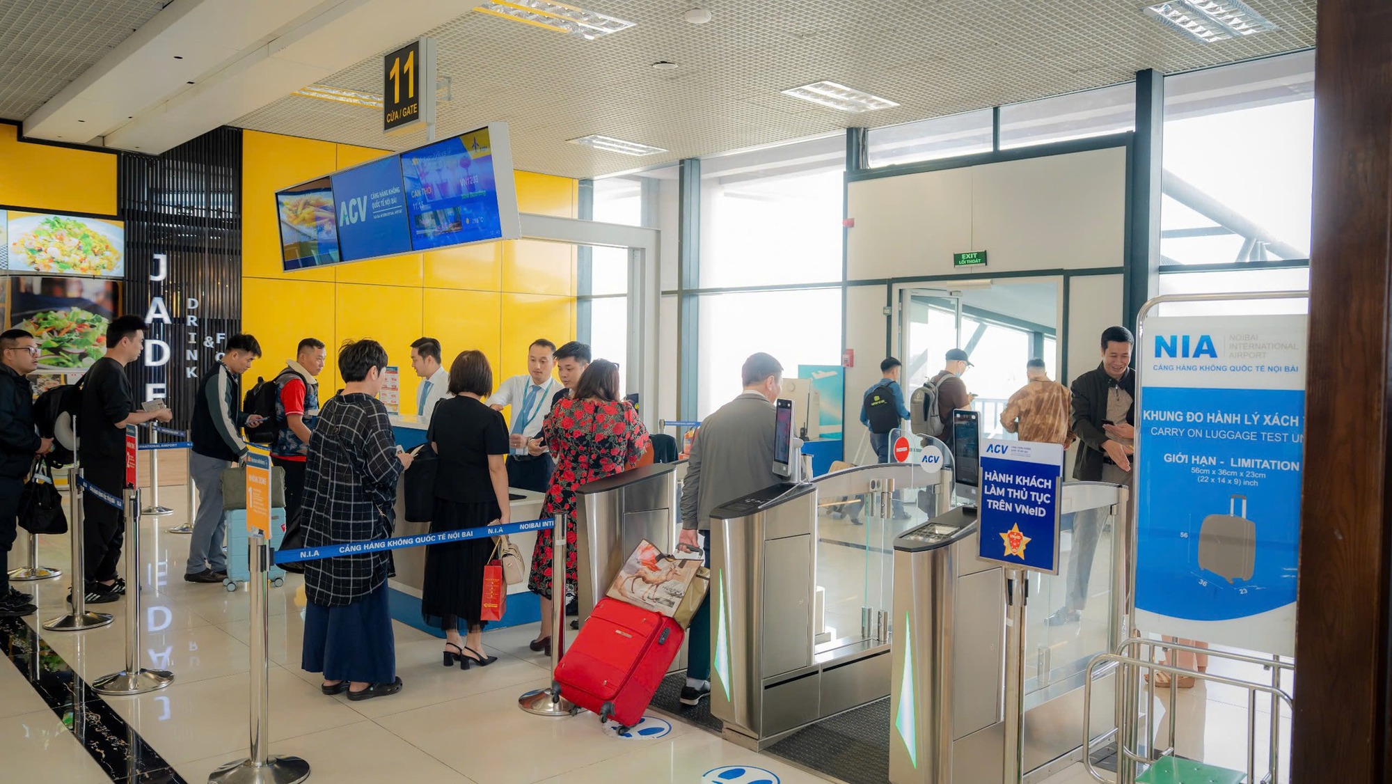 Cảnh b&aacute;o thay đổi lớn tại s&acirc;n bay dịp Tết Nguy&ecirc;n đ&aacute;n- Ảnh 2.