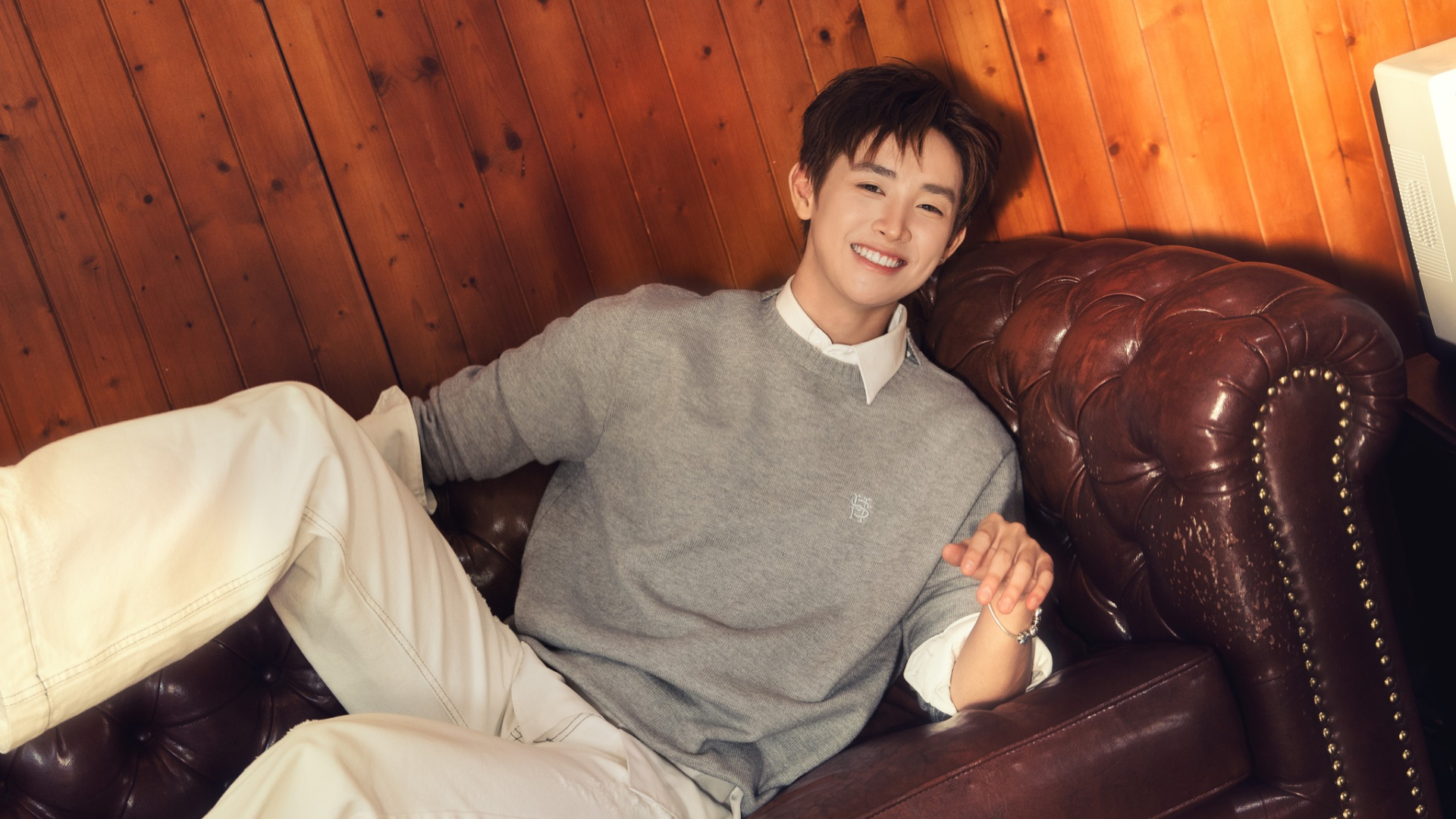 Anh Trai năng suất nhất hiện tại: Vừa rời Say Hi l&agrave; ra nhạc li&ecirc;n tục, show chạy kh&ocirc;ng xuể, c&ograve;n thắng lu&ocirc;n giải T&acirc;n binh- Ảnh 2.