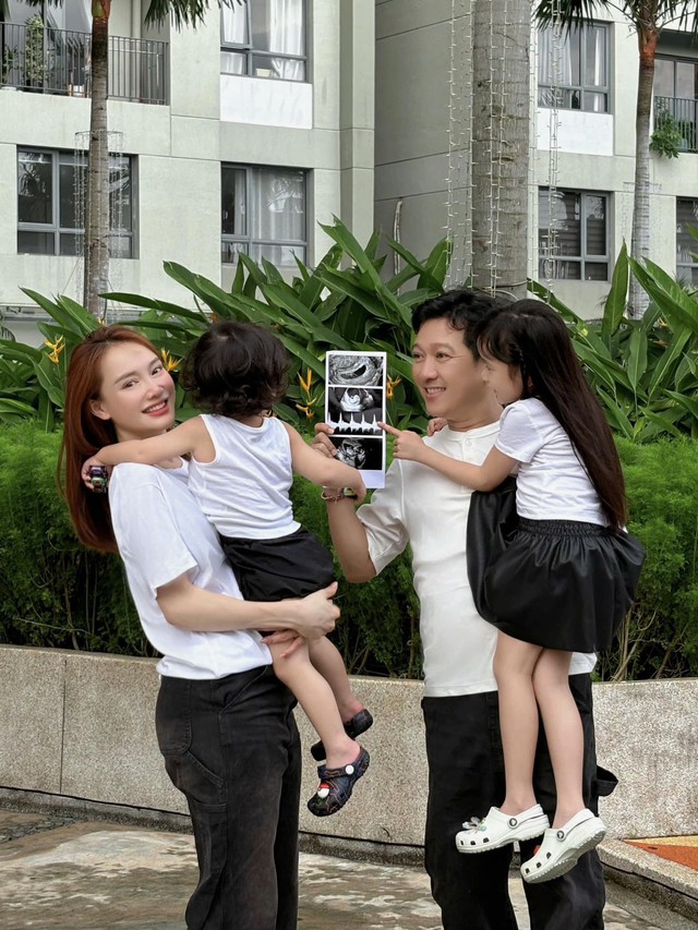 Bắt gặp Nh&atilde; Phương cận ng&agrave;y l&acirc;m bồn, th&aacute;i độ khi kh&aacute;n giả xin chụp ảnh như thế n&agrave;o?- Ảnh 5.