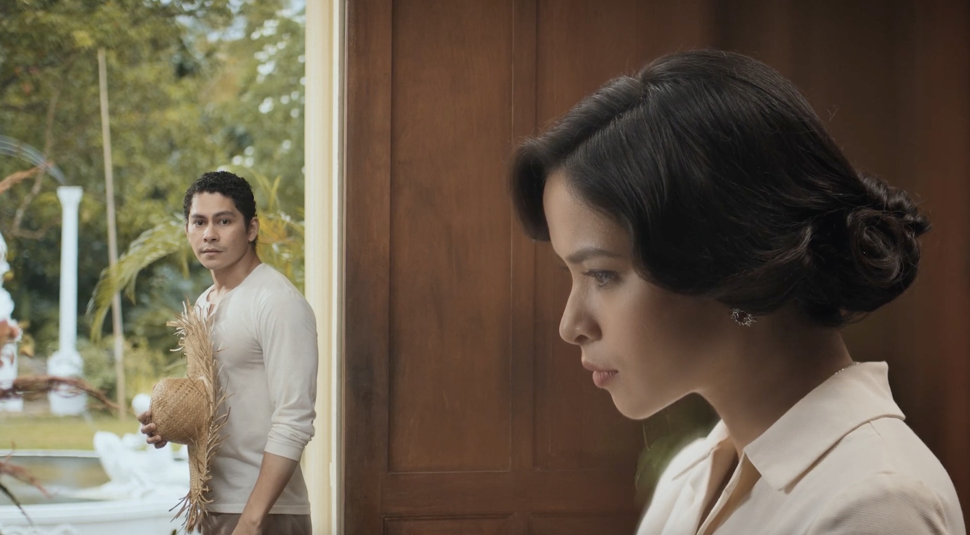 1 h&atilde;ng h&agrave;ng kh&ocirc;ng l&agrave;m hẳn phim t&igrave;nh cảm kịch t&iacute;nh để hướng dẫn an to&agrave;n bay, nội dung 