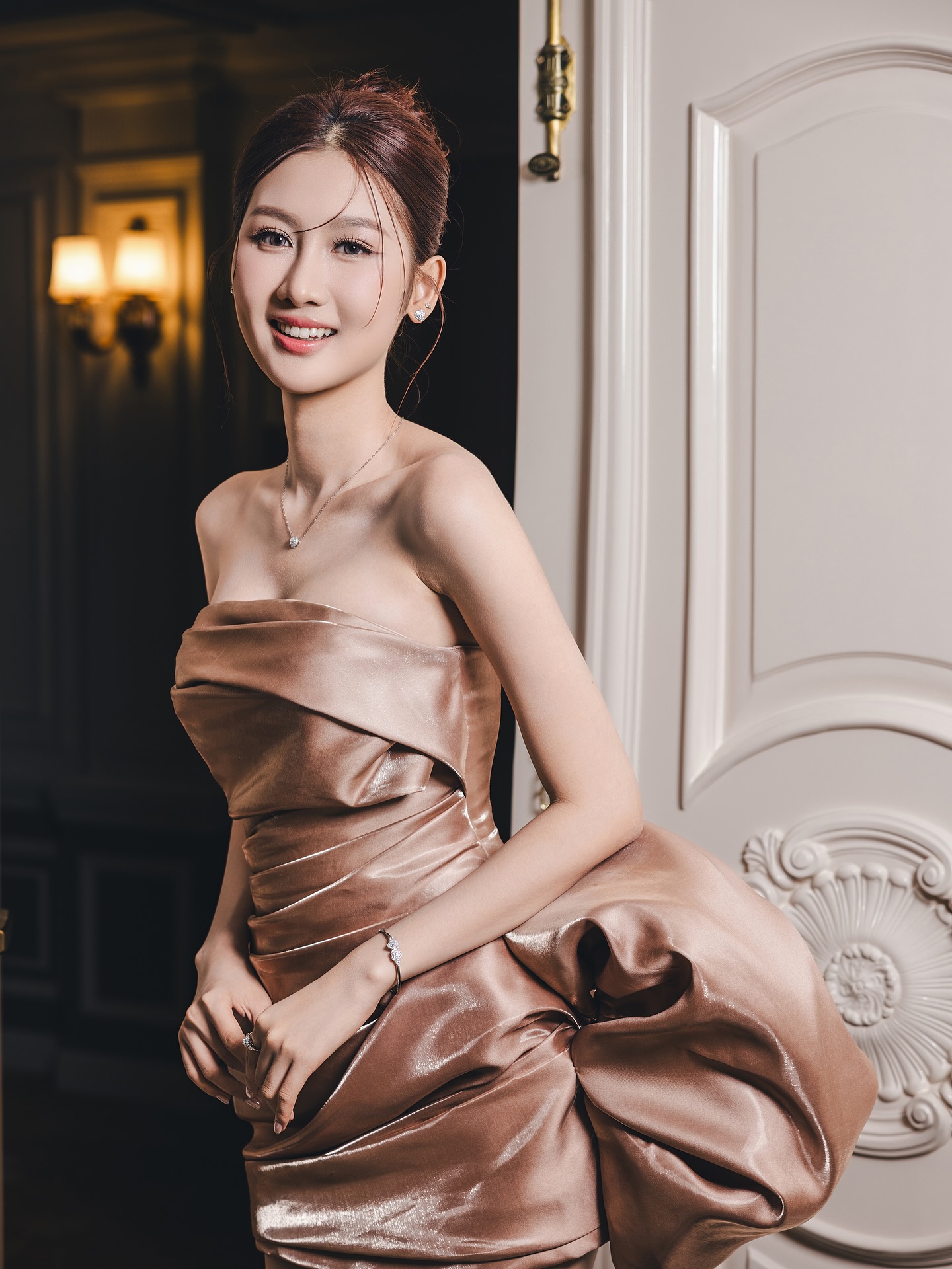 Quế Anh chơi lớn đầu năm, đổi giao diện sexy nhất trước giờ- Ảnh 10.