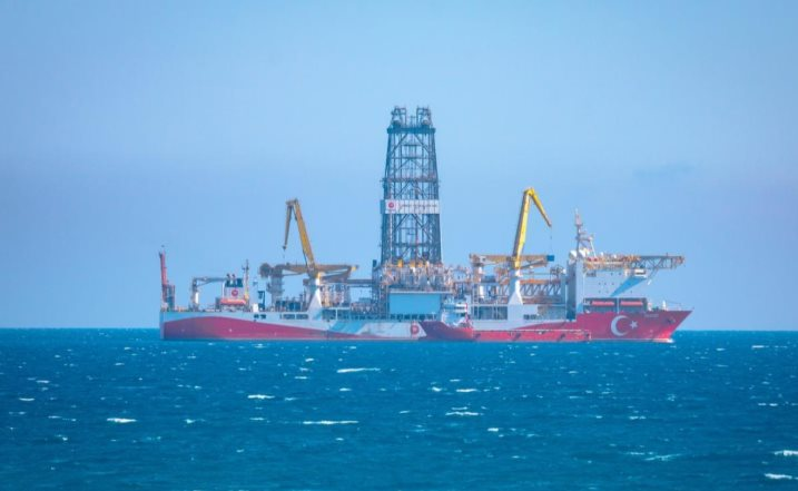 Khoan s&acirc;u 5.170m xuống l&ograve;ng đất, ph&aacute;t hiện mỏ dầu kh&iacute; lớn tại ch&acirc;u &Aacute;: Mỗi ng&agrave;y c&oacute; thể khai th&aacute;c hơn 4.000 th&ugrave;ng dầu v&agrave; 297.000 m&sup3; kh&iacute; đốt- Ảnh 1.