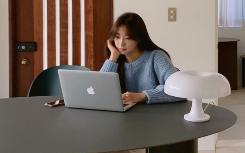 Đi l&agrave;m cả năm, kh&ocirc;ng biếu bố mẹ được 10 triệu ti&ecirc;u Tết l&agrave; thất bại?- Ảnh 2.