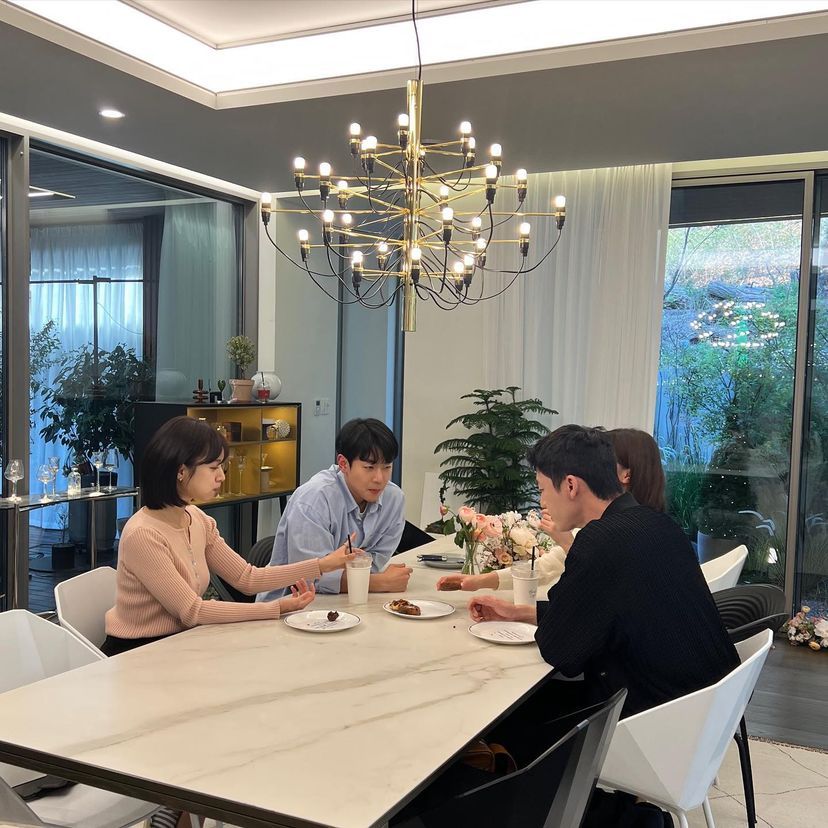 Chồng viết b&agrave;i ca ngợi vợ năm n&agrave;o cũng ăn Tết nh&agrave; m&igrave;nh, d&acirc;n mạng đọc xong "ho&aacute; đi&ecirc;n"- Ảnh 1.