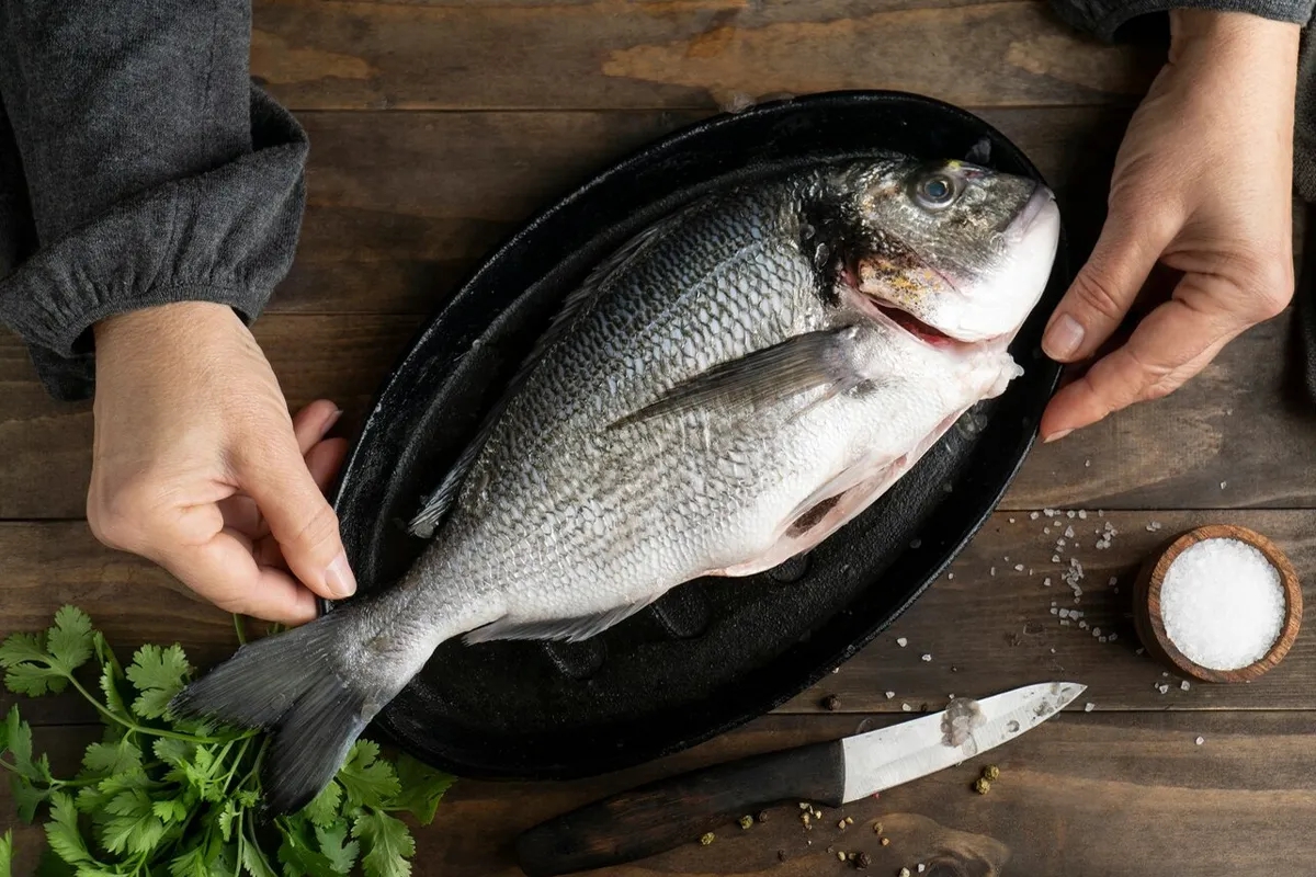 3 bộ phận của cá không nên ăn: Có thứ cực độc nhưng nhiều người tưởng là bổ- Ảnh 2. 3 bộ phận của cá không nên ăn: Có thứ cực độc nhưng nhiều người tưởng là bổ- Ảnh 2.