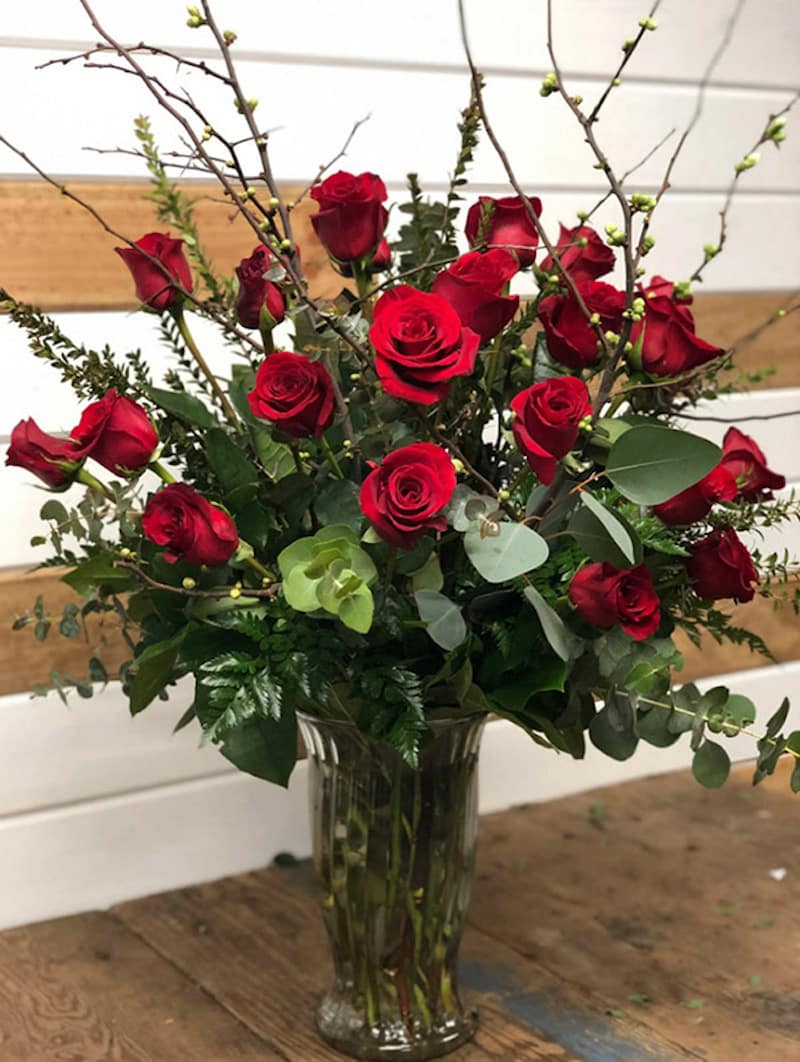 Cắm hoa tươi m&atilde;i kh&ocirc;ng t&agrave;n, h&oacute;a ra chỉ cần pha nước đ&uacute;ng c&aacute;ch: Mỗi loại hoa lại kh&aacute;c nhau- Ảnh 2.