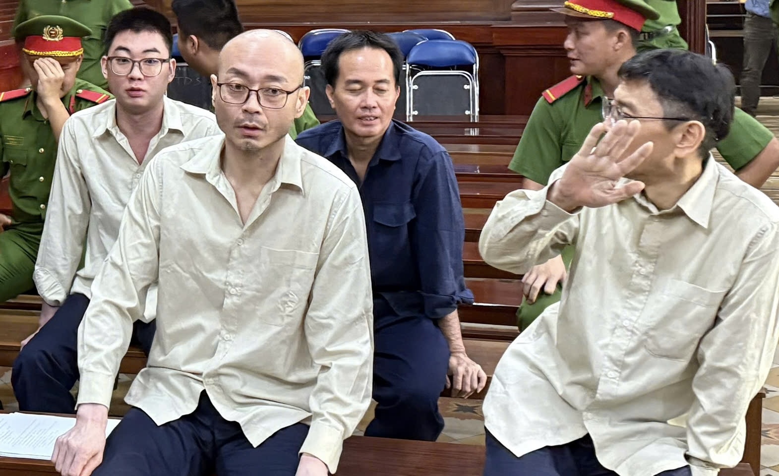 Đường dây môi giới mại dâm tại Nhà hàng Gallery: Ông chủ Hàn Quốc nói lời xin lỗi- Ảnh 1. Đường dây môi giới mại dâm tại Nhà hàng Gallery: Ông chủ Hàn Quốc nói lời xin lỗi- Ảnh 1.