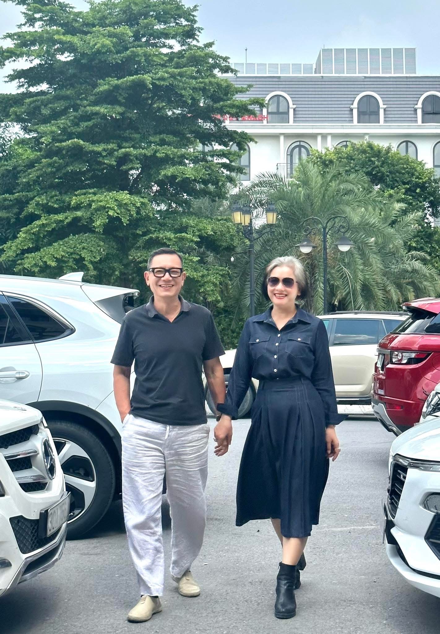 Vbiz có 1 cặp đôi vợ NSND - chồng NSƯT đều mang quân hàm Đại tá, diễn xuất cả đời chưa ai dám chê câu nào- Ảnh 1. Vbiz có 1 cặp đôi vợ NSND - chồng NSƯT đều mang quân hàm Đại tá, diễn xuất cả đời chưa ai dám chê câu nào- Ảnh 1.