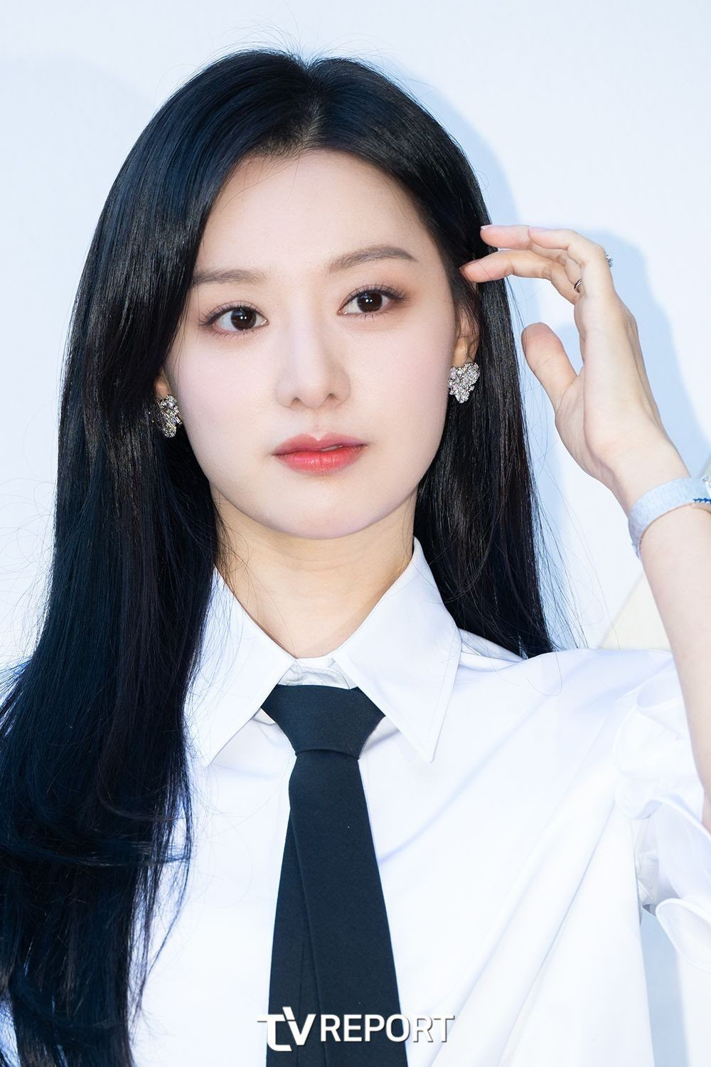 Uất ức thay cho Kim Ji Won: Bao nhi&ecirc;u cố gắng th&agrave;nh c&ocirc;ng cốc, đọc tin m&agrave; tưởng tr&ograve; đ&ugrave;a- Ảnh 3.