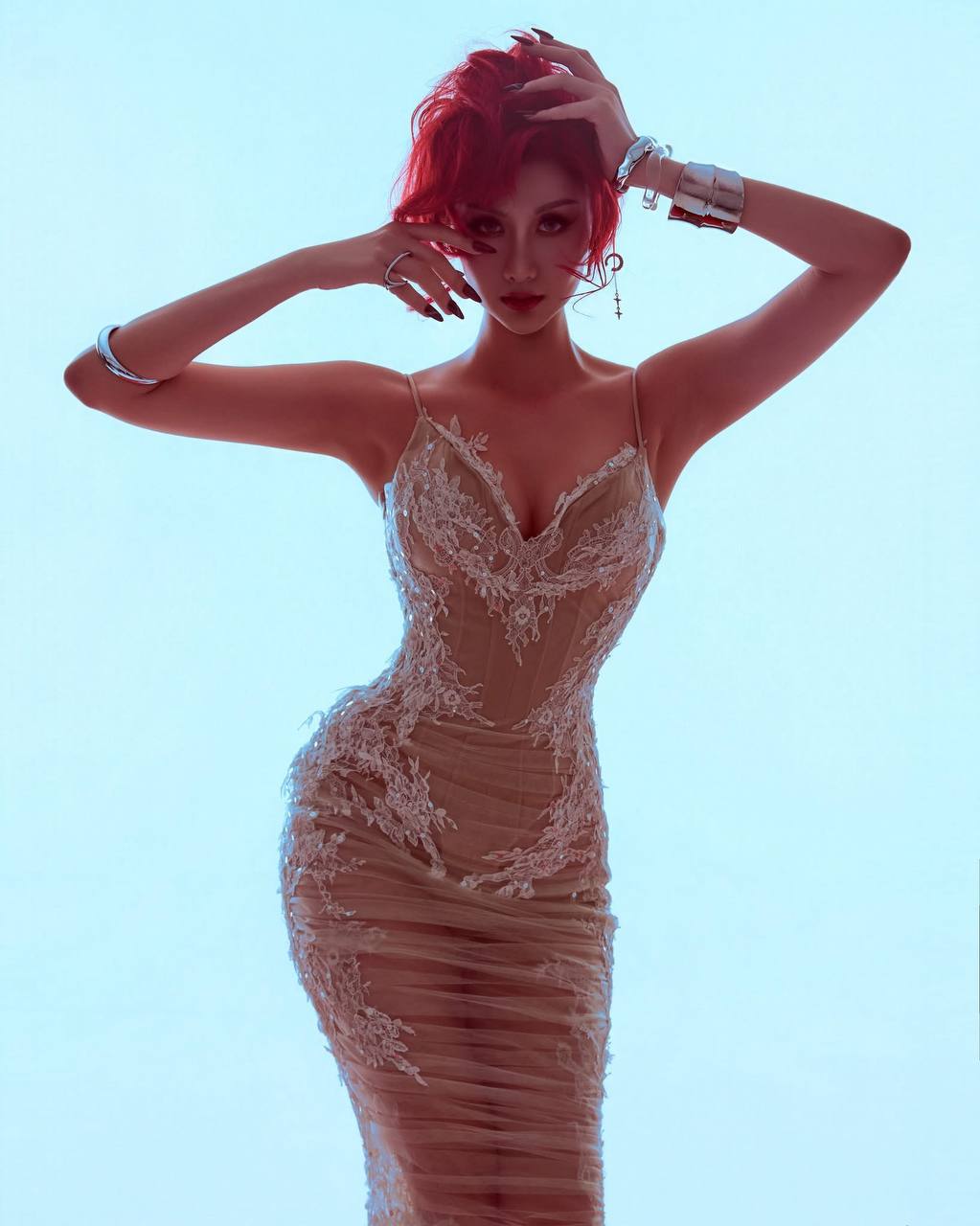 Quế Anh chơi lớn đầu năm, đổi giao diện sexy nhất trước giờ- Ảnh 4.