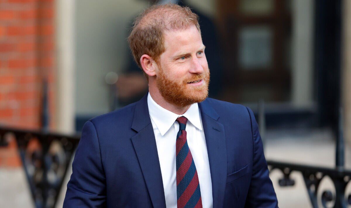 Sau 3 năm vắng b&oacute;ng, l&yacute; do thực sự khiến Meghan Markle gật đầu về qu&ecirc; chồng h&oacute;a ra kh&ocirc;ng phải v&igrave; l&agrave;m h&ograve;a- Ảnh 1.