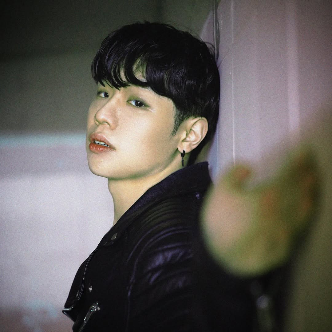 Nam ca sĩ 29 tuổi đột ngột qua đời, em gái tiết lộ mắc 1 căn bệnh 10 năm, người trẻ giờ bị nhiều- Ảnh 1. Nam ca sĩ 29 tuổi đột ngột qua đời, em gái tiết lộ mắc 1 căn bệnh 10 năm, người trẻ giờ bị nhiều- Ảnh 1.