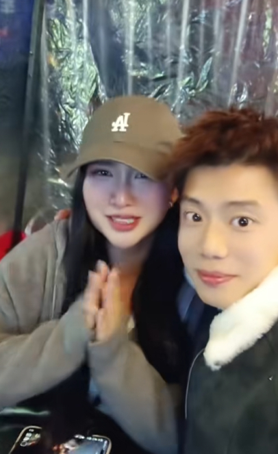 Việt Nam c&ograve;n hiếm nhưng Trung Quốc th&igrave; b&ugrave;ng nổ: Kh&aacute;ch Việt review từ A-Z vụ thu&ecirc; "hồng h&agrave;i nhi" đi chơi theo giờ, thơm m&aacute;- Ảnh 6.