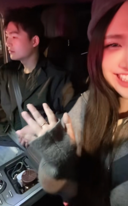 Việt Nam c&ograve;n hiếm nhưng Trung Quốc th&igrave; b&ugrave;ng nổ: Kh&aacute;ch Việt review từ A-Z vụ thu&ecirc; "hồng h&agrave;i nhi" đi chơi theo giờ, thơm m&aacute;- Ảnh 7.