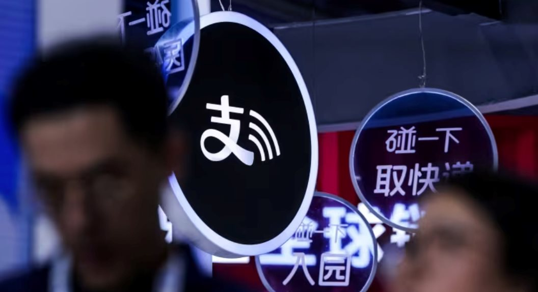 Chiếc điện thoại phơi b&agrave;y hệ sinh th&aacute;i phức tạp tại Trung Quốc: Bị ứng dụng ng&acirc;n h&agrave;ng từ chối giao dịch, Taobao, Alipay đồng loạt tẩy chay- Ảnh 2.