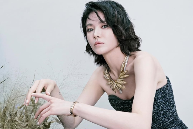 "Song Hye Kyo kh&ocirc;ng đủ đẹp để đ&oacute;ng nữ ch&iacute;nh"- Ảnh 6.