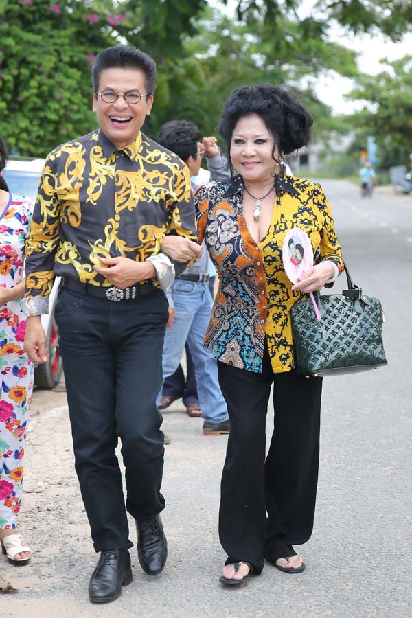 2 cuộc h&ocirc;n nh&acirc;n ồn &agrave;o của MC Thanh Bạch- Ảnh 4.