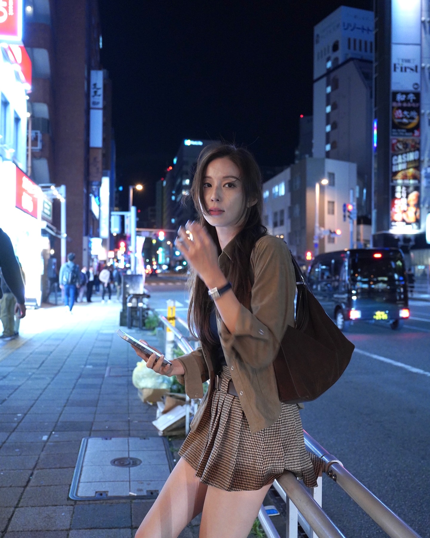 Hot girl đường phố mặc đơn giản vẫn h&uacute;t hơn 16 triệu người xem l&agrave; ai?- Ảnh 17.