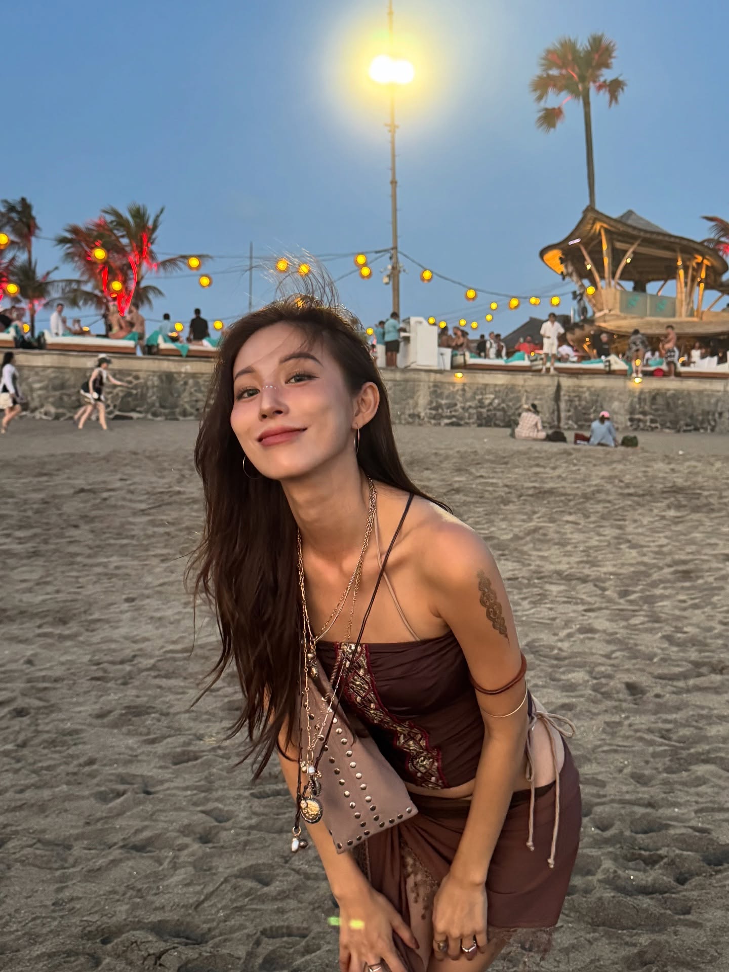 Hot girl đường phố mặc đơn giản vẫn h&uacute;t hơn 16 triệu người xem l&agrave; ai?- Ảnh 8.