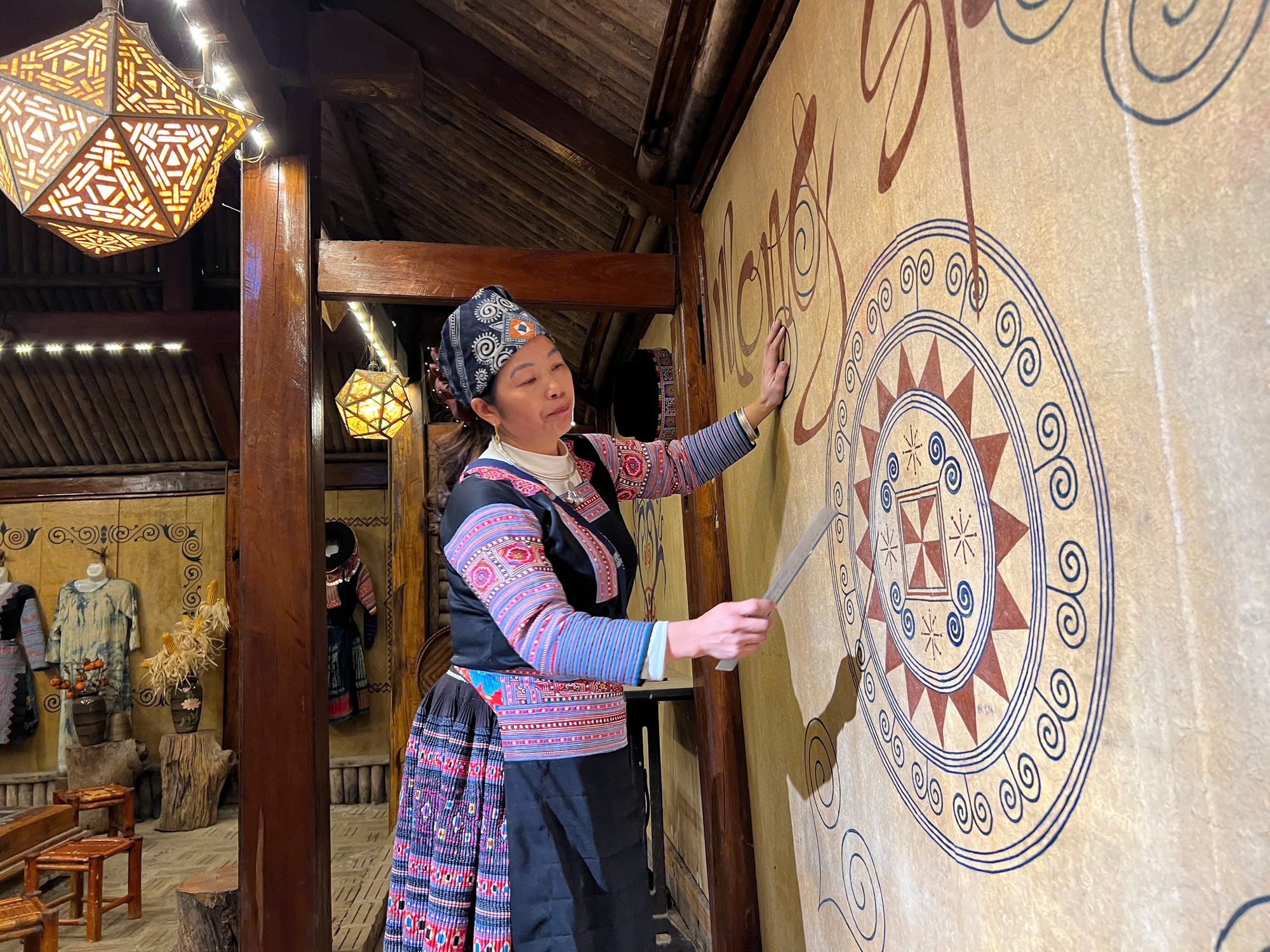 P&agrave; C&ograve;: Từ &ldquo;điểm n&oacute;ng&rdquo; an ninh đến điểm s&aacute;ng du lịch cộng đồng- Ảnh 3.