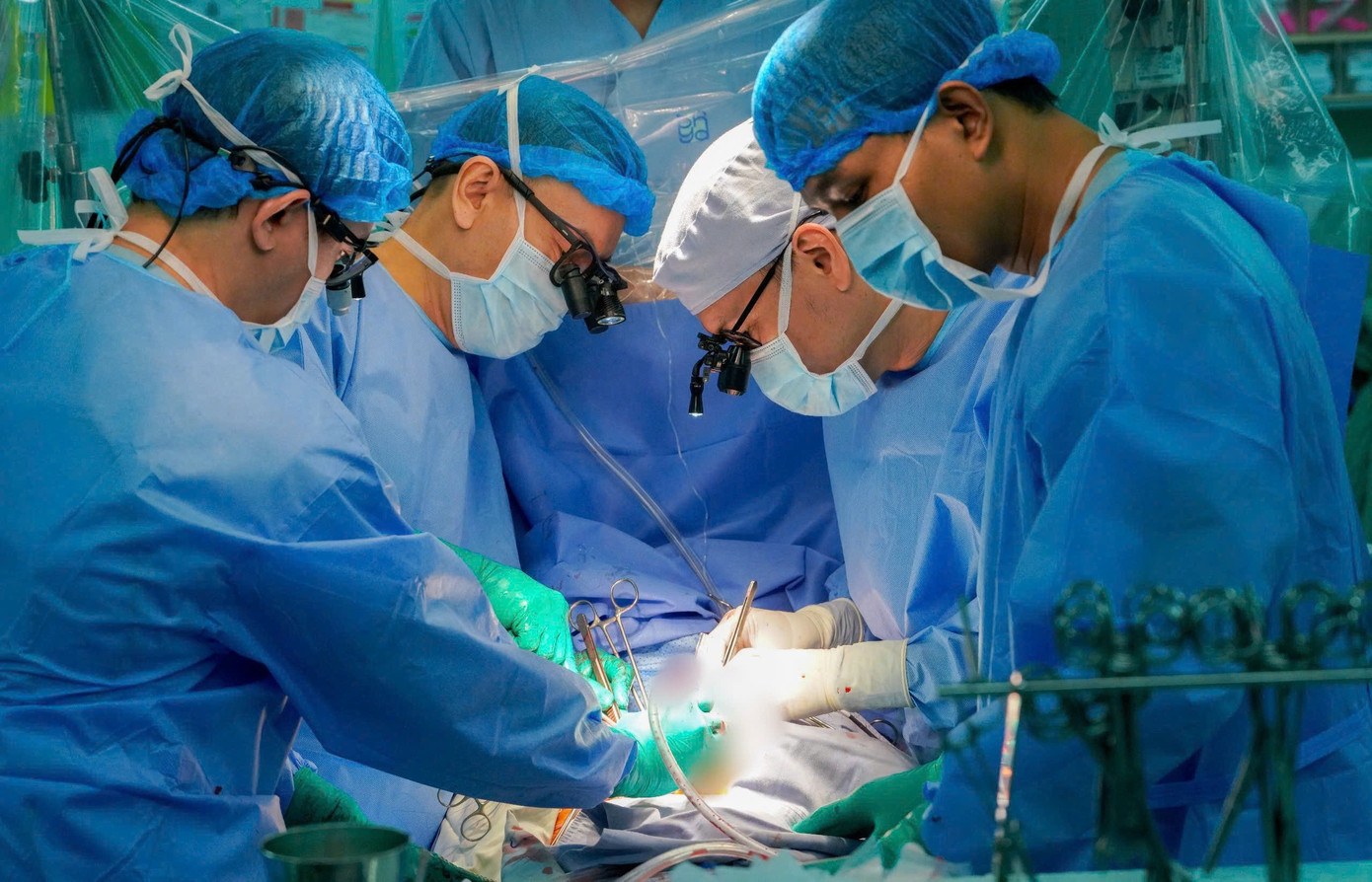 2 ca gh&eacute;p tạng xuy&ecirc;n đ&ecirc;m gi&agrave;nh lại sự sống từ 'tử thần'- Ảnh 1.