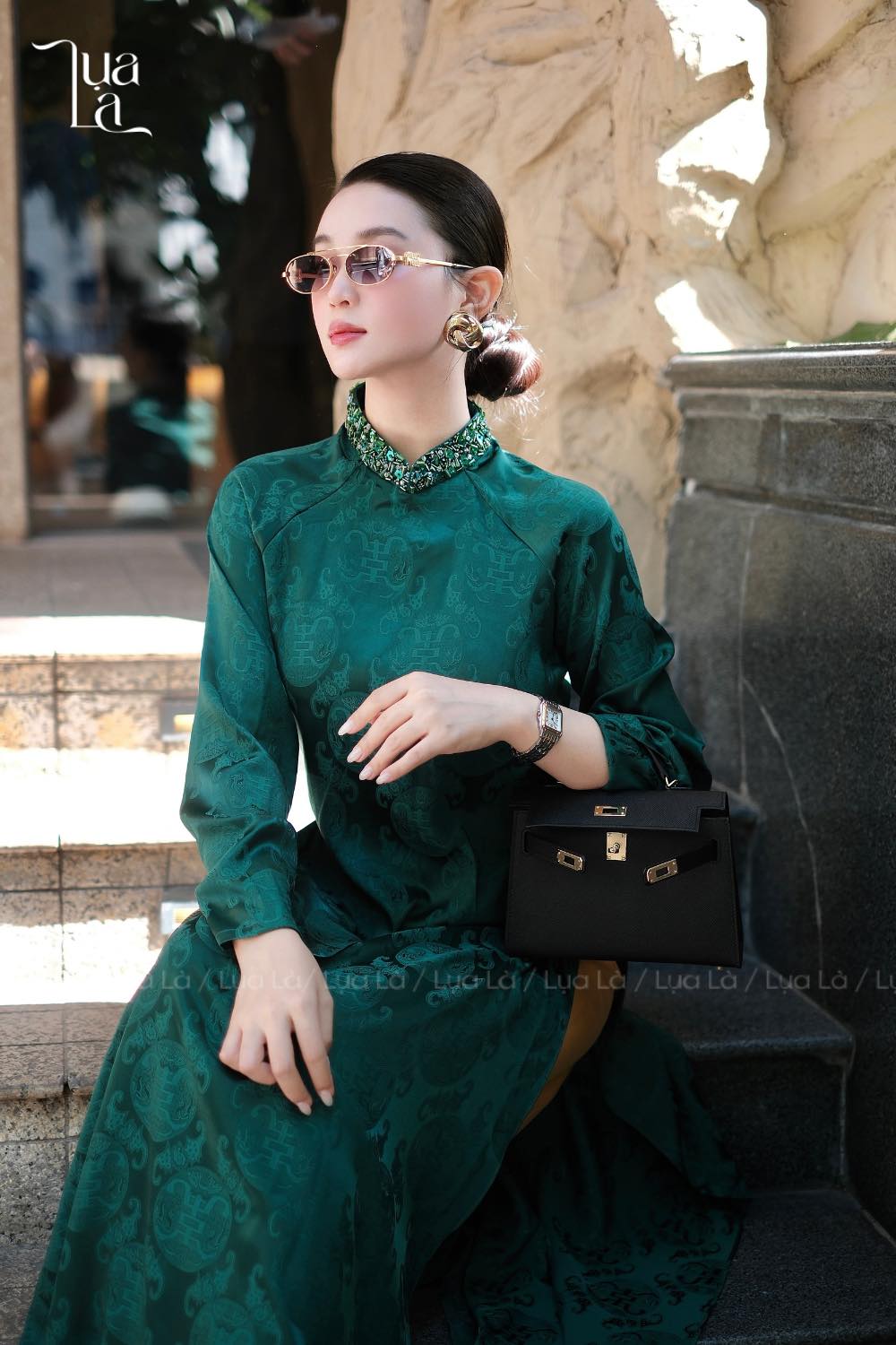 Không còn đỏ, hồng quen thuộc, áo dài Tết 2026 Không còn đỏ, hồng quen thuộc, áo dài Tết 2026