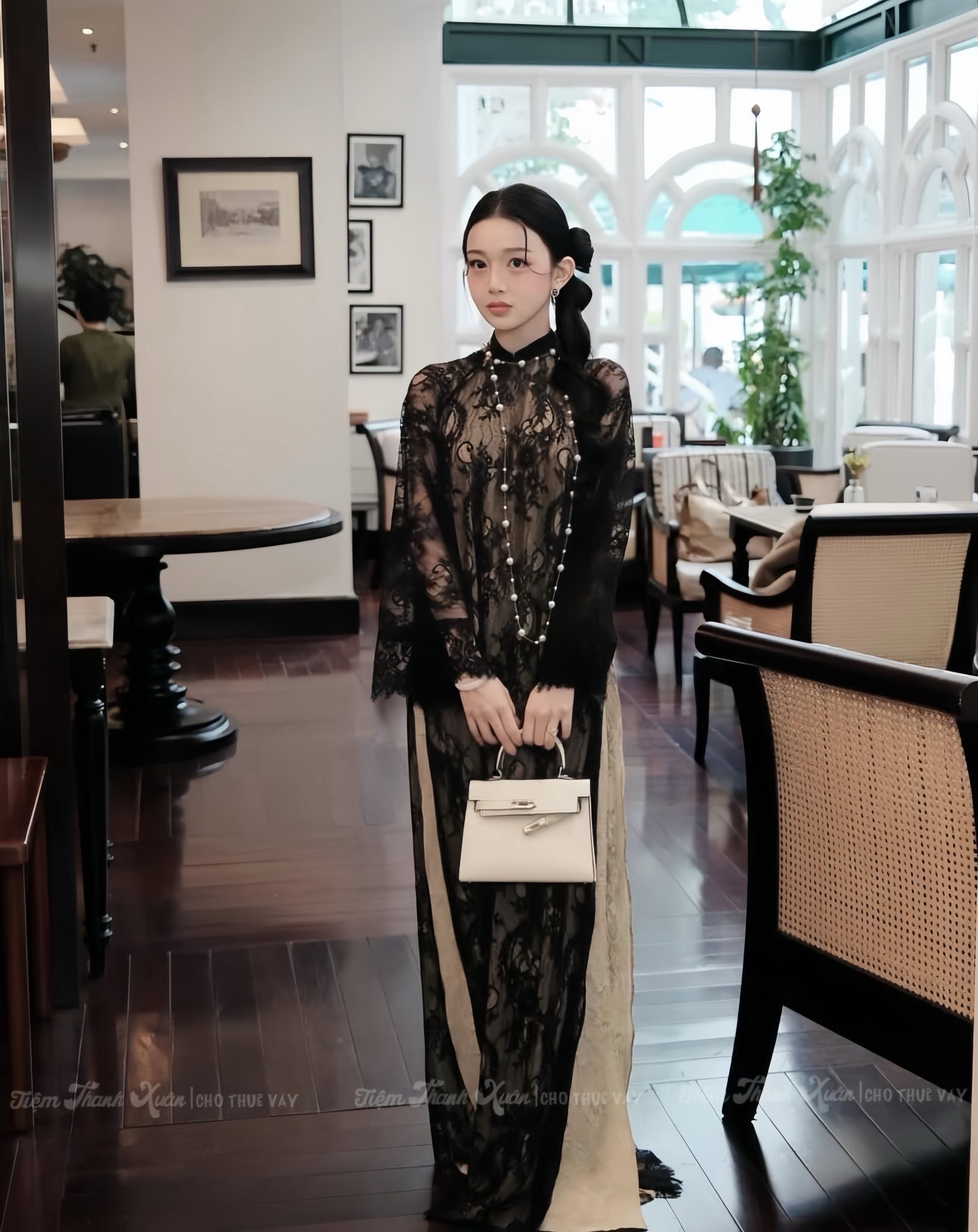 Không còn đỏ, hồng quen thuộc, áo dài Tết 2026 Không còn đỏ, hồng quen thuộc, áo dài Tết 2026