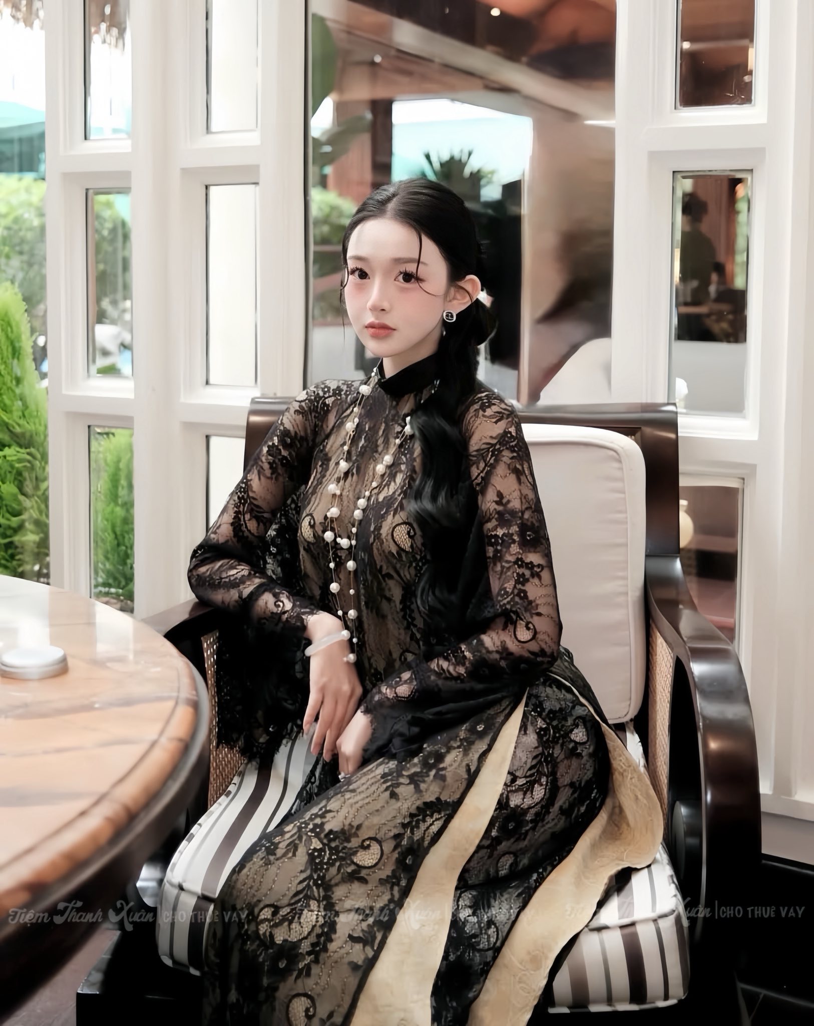 Không còn đỏ, hồng quen thuộc, áo dài Tết 2026 Không còn đỏ, hồng quen thuộc, áo dài Tết 2026