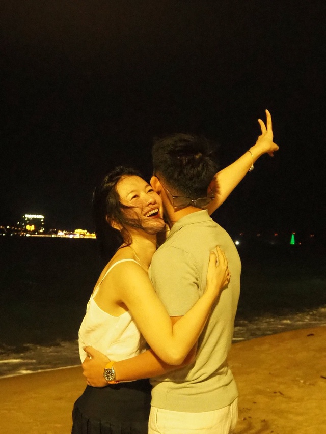 Lộ ảnh diễn vi&ecirc;n Oanh Kiều k&egrave; k&egrave; th&acirc;n mật b&ecirc;n Tống Đ&ocirc;ng Khu&ecirc;- Ảnh 2.