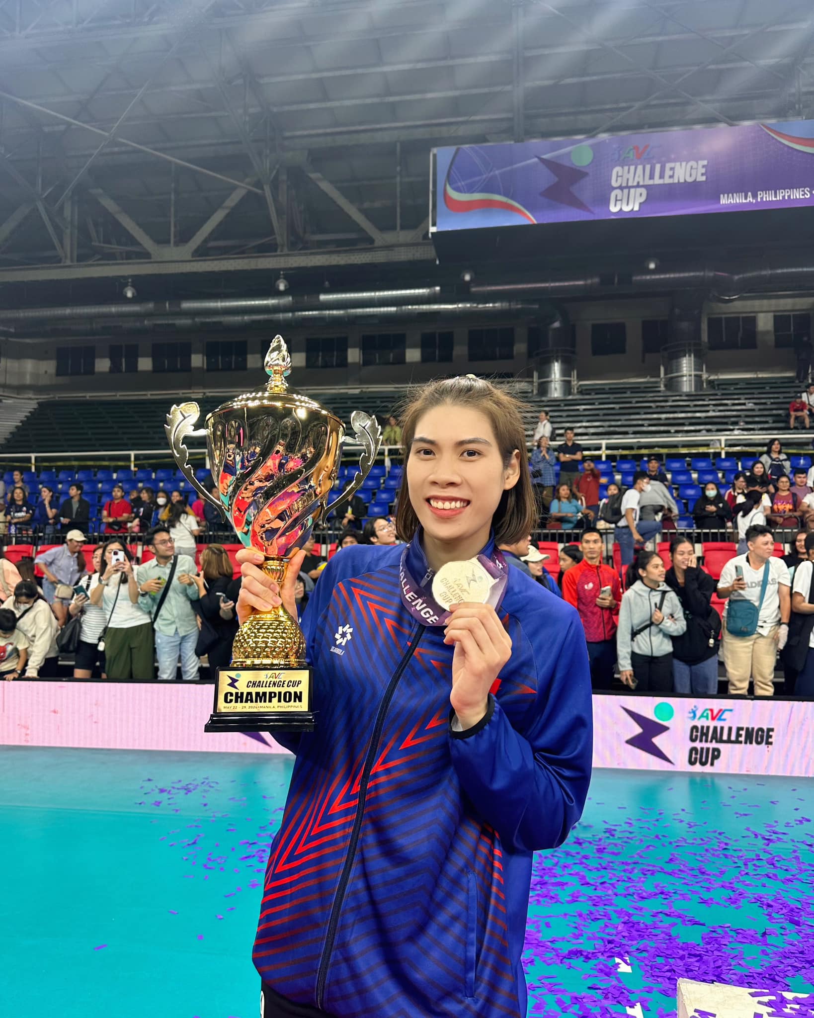 C&ocirc; g&aacute;i b&oacute;ng chuyền hẹn h&ograve; 