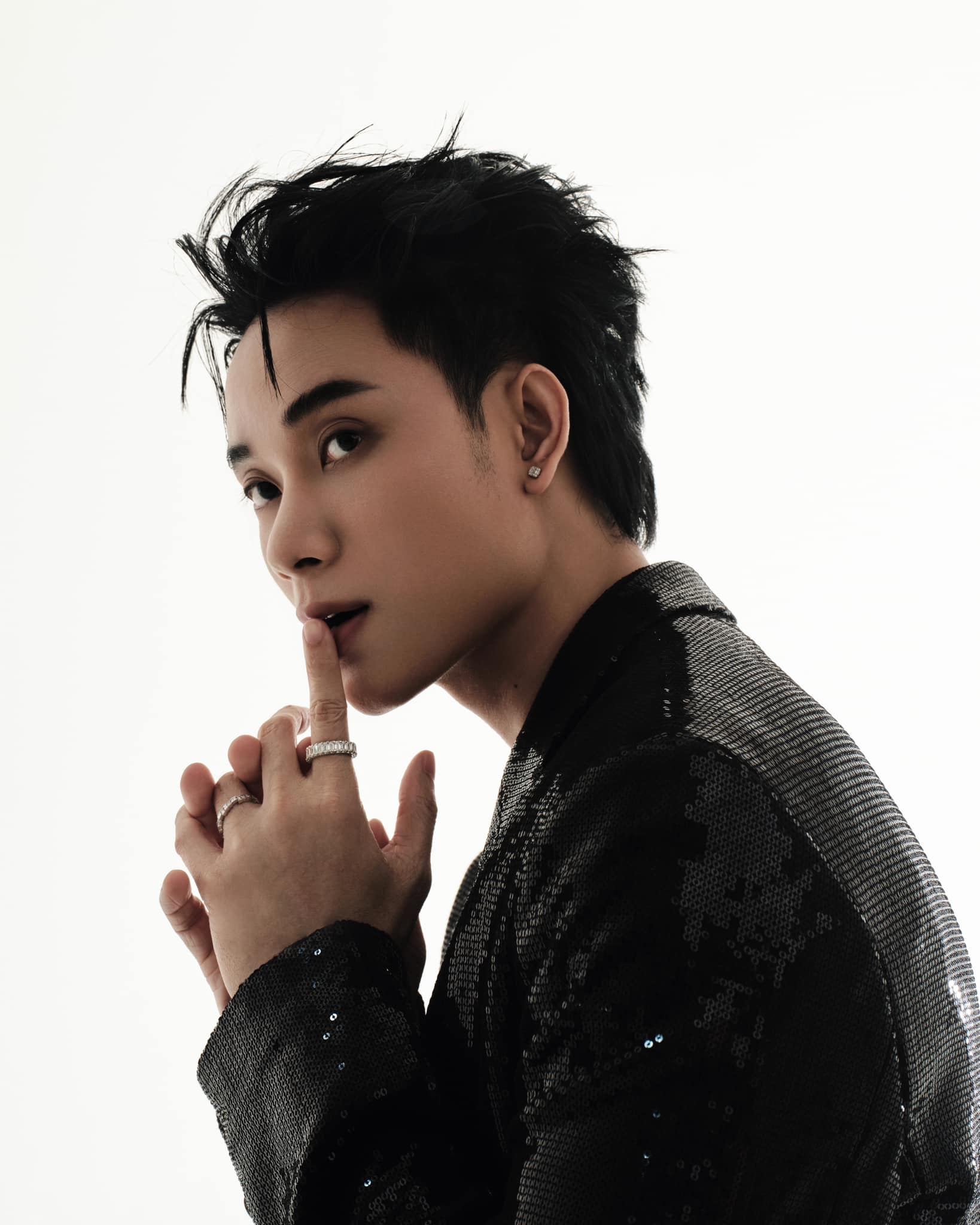 Tr&uacute;c Nh&acirc;n sau l&ugrave;m x&ugrave;m gọi fan l&agrave; n&ocirc; t&igrave;: &ldquo;Idol của c&aacute;c bạn sẽ hiện nguy&ecirc;n h&igrave;nh khi gặp t&ocirc;i&rdquo;- Ảnh 4.