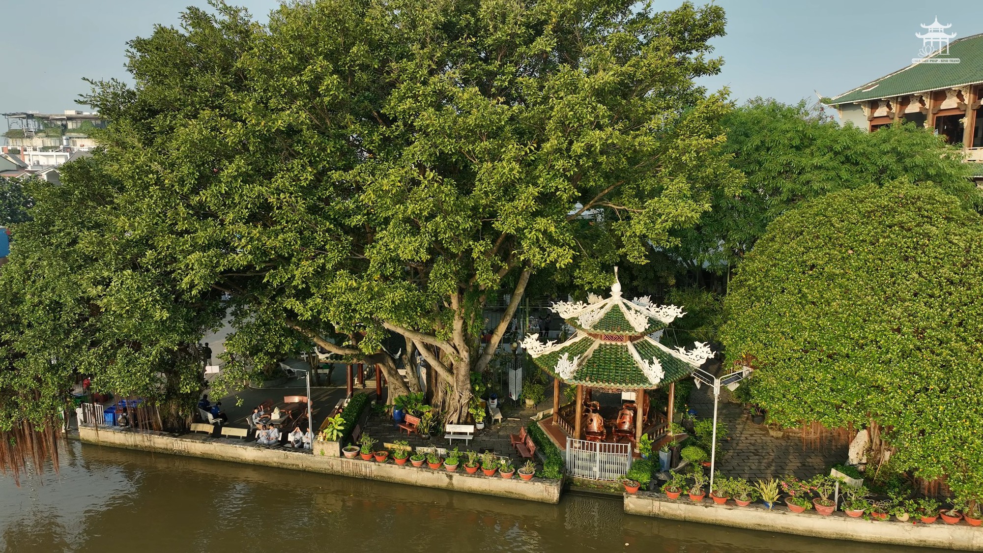 10 địa điểm chụp ảnh Tết miễn ph&iacute; đang g&acirc;y b&atilde;o tại TP.HCM, vừa cổ k&iacute;nh lại đẹp tựa phim trường- Ảnh 12.