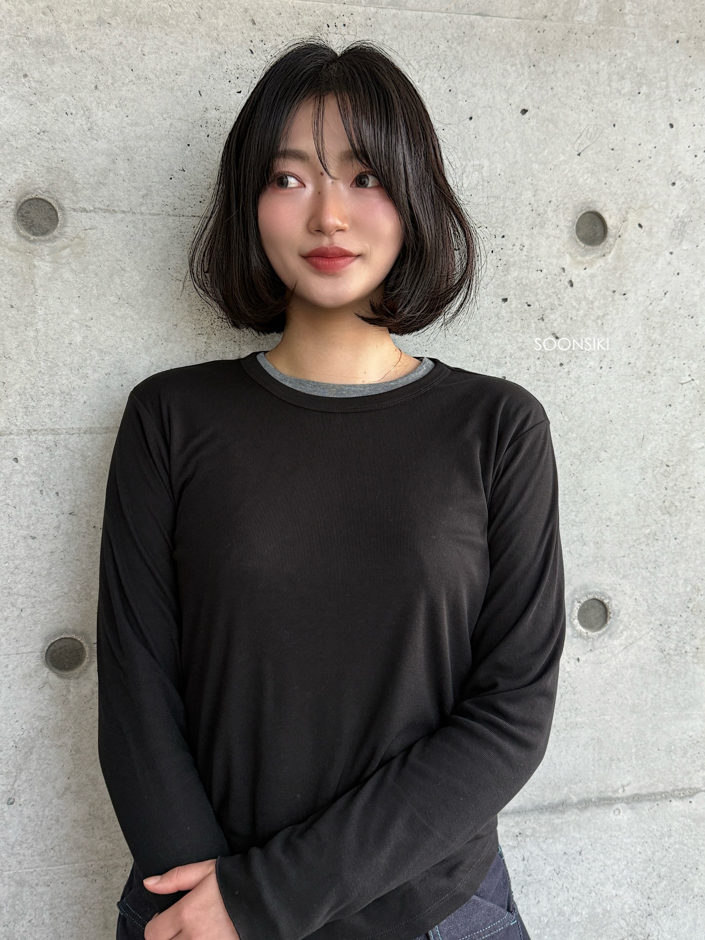 Giờ đi đ&acirc;u cũng thấy t&oacute;c uốn cụp: 5 kiểu si&ecirc;u nữ t&iacute;nh v&agrave; thu gọn gương mặt, cắt chơi Tết l&agrave; qu&aacute; chuẩn- Ảnh 1.