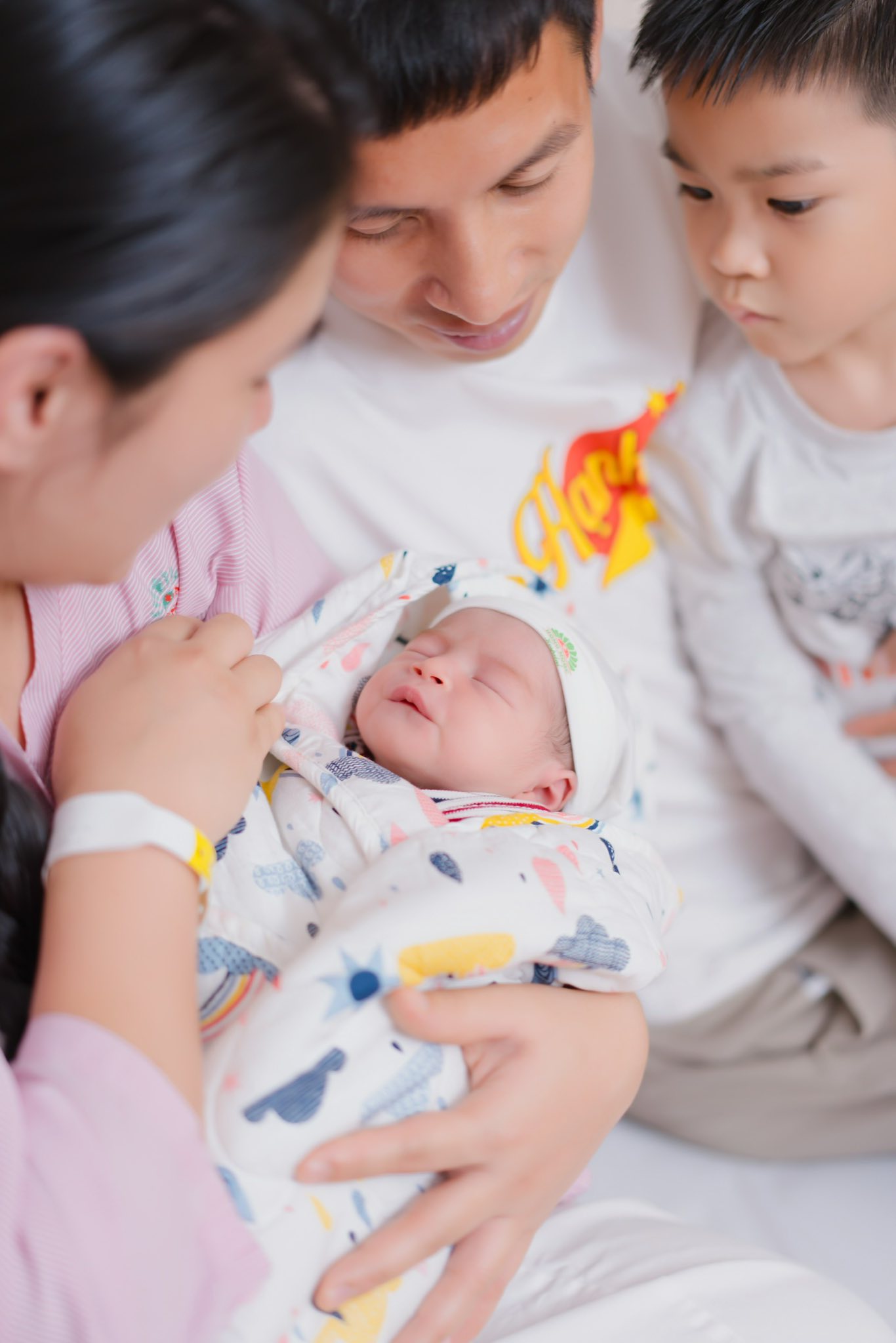 Tuyển thủ Việt Nam mở m&agrave;n 2026 mỹ m&atilde;n: X&acirc;y biệt thự mấy chục tỷ, đ&oacute;n con g&aacute;i cưng ch&agrave;o đời- Ảnh 2.