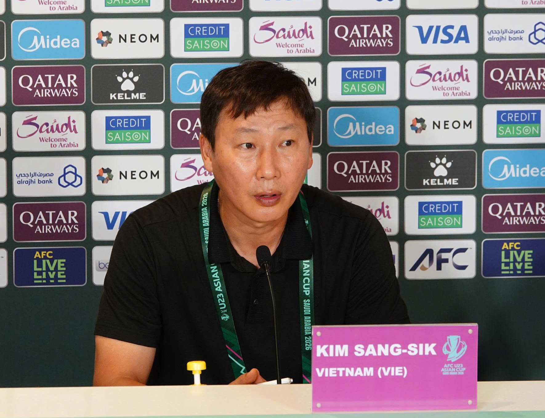 HLV Kim Sang-sik n&oacute;i g&igrave; sau khi U23 Việt Nam nhấn ch&igrave;m U23 Jordan bằng "đặc sản" b&oacute;ng chết?- Ảnh 1.