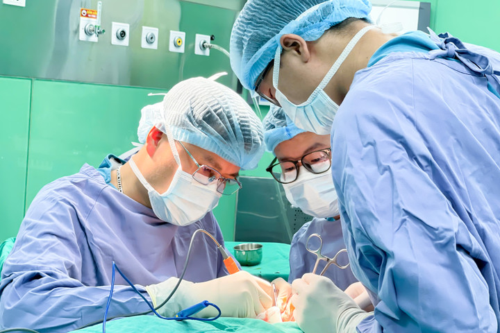 5 năm, 5 lần mổ sỏi thận do u tuyến cận gi&aacute;p- Ảnh 2.