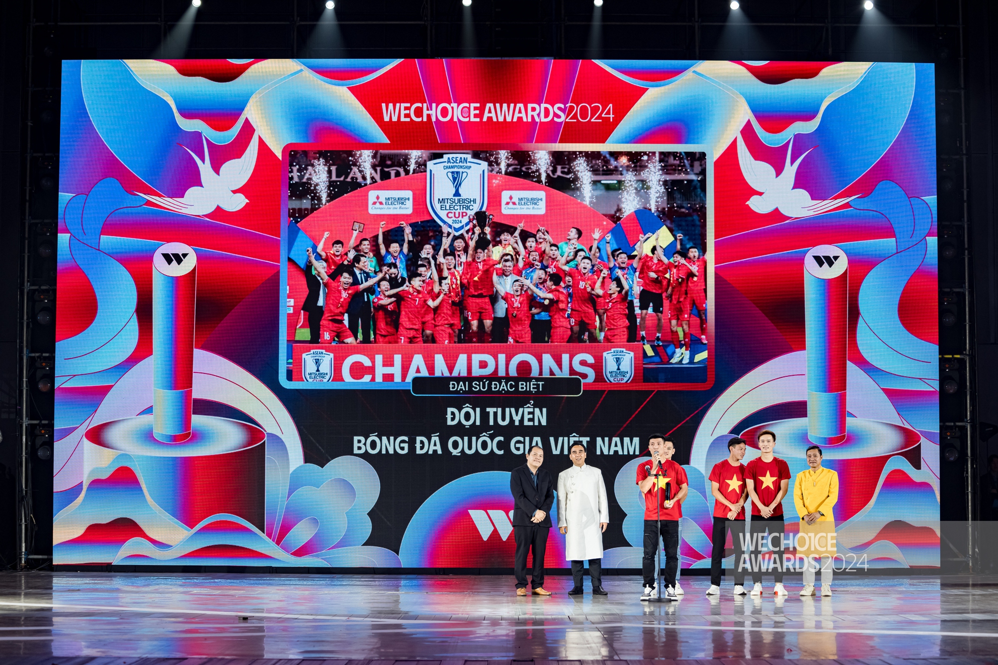 Vì sao WeChoice Awards thu hút dàn nghệ sĩ khủng đổ bộ mỗi năm?- Ảnh 6. Vì sao WeChoice Awards thu hút dàn nghệ sĩ khủng đổ bộ mỗi năm?- Ảnh 6.