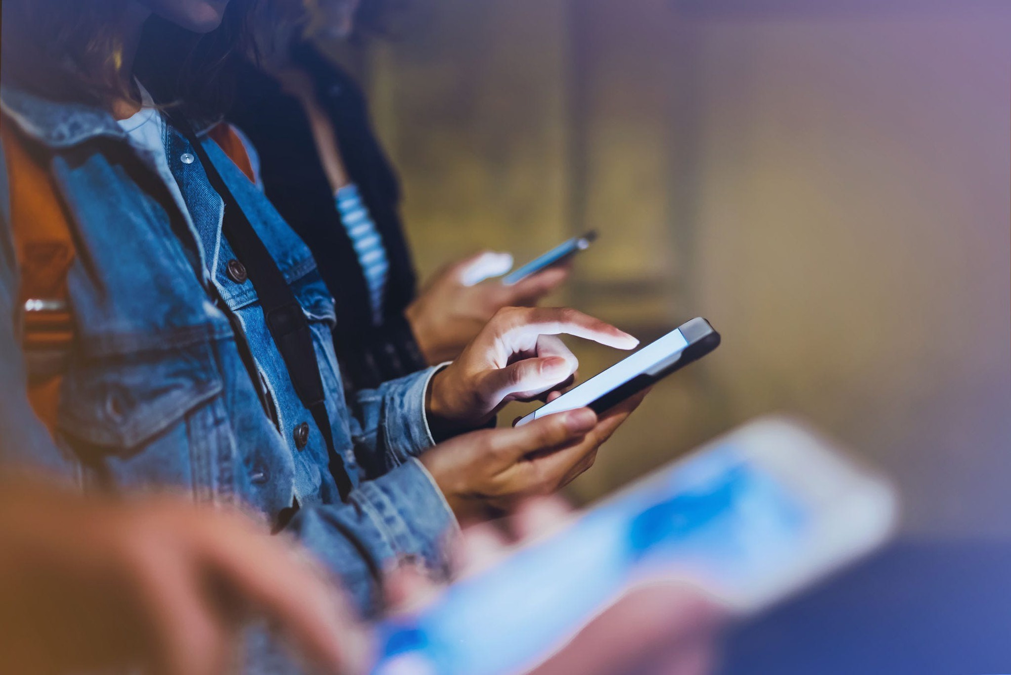 Sinh vi&ecirc;n cần lưu &yacute;: Những trường hợp ph&aacute;t ng&ocirc;n tr&ecirc;n mạng x&atilde; hội c&oacute; thể bị buộc th&ocirc;i học từ năm 2026- Ảnh 1.