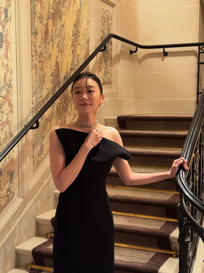 Nữ diễn viên hay được khen trẻ lộ da thật gây tranh cãi- Ảnh 6. Nữ diễn viên hay được khen trẻ lộ da thật gây tranh cãi- Ảnh 6.