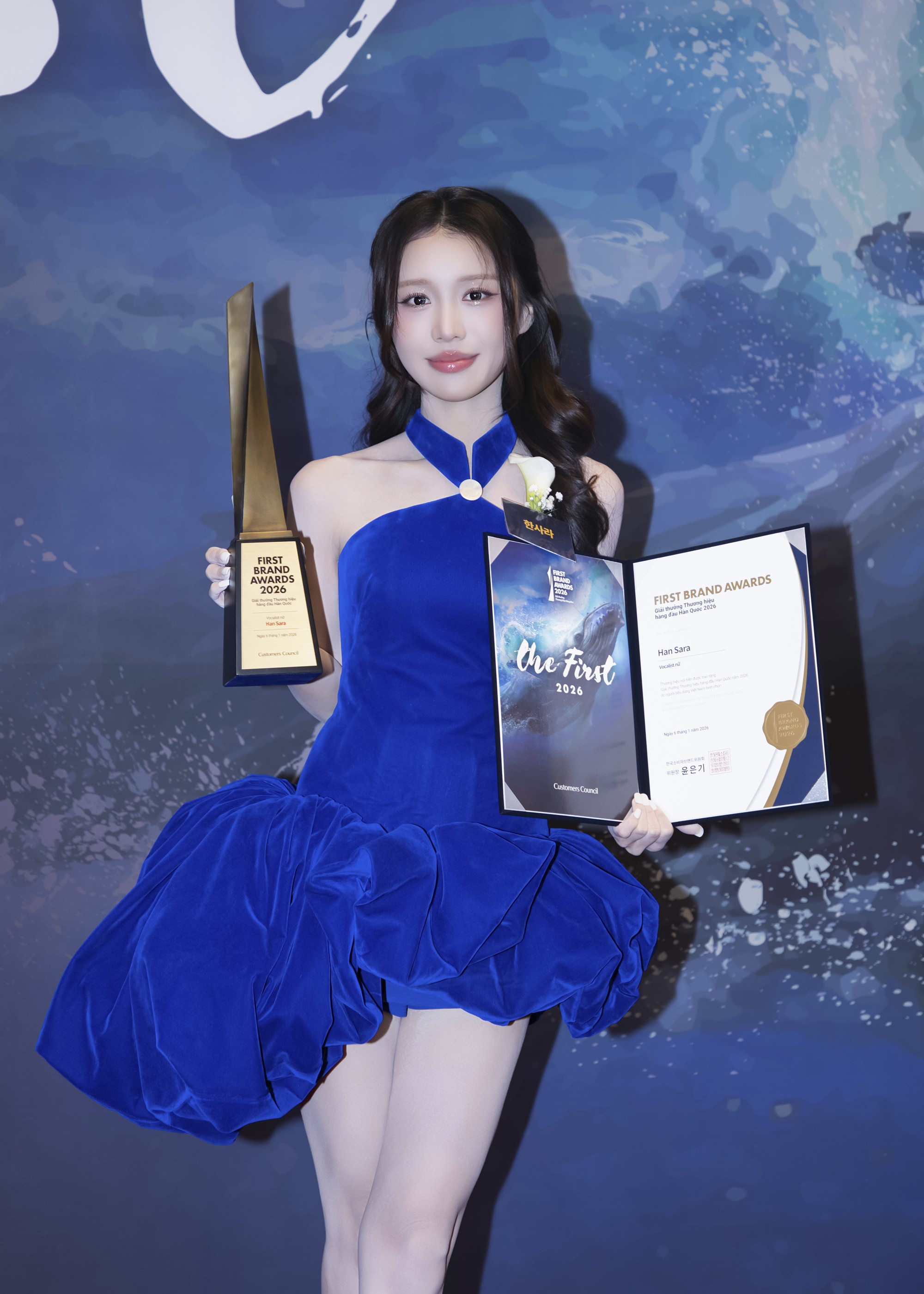 Ca sĩ người Hàn hát tiếng Việt vừa "ẵm" cúp quốc tế: Visual sáng bừng, chung giải với cả loạt siêu sao G-DRAGON, BLACKPINK- Ảnh 2. Ca sĩ người Hàn hát tiếng Việt vừa "ẵm" cúp quốc tế: Visual sáng bừng, chung giải với cả loạt siêu sao G-DRAGON, BLACKPINK- Ảnh 2.