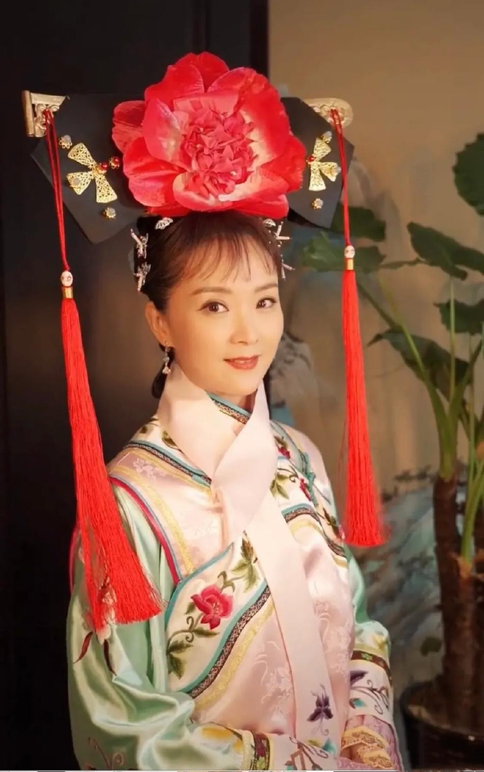 Nhan sắc giả dối của mỹ nh&acirc;n đẹp nhất Ho&agrave;n Ch&acirc;u C&aacute;ch C&aacute;ch- Ảnh 1.