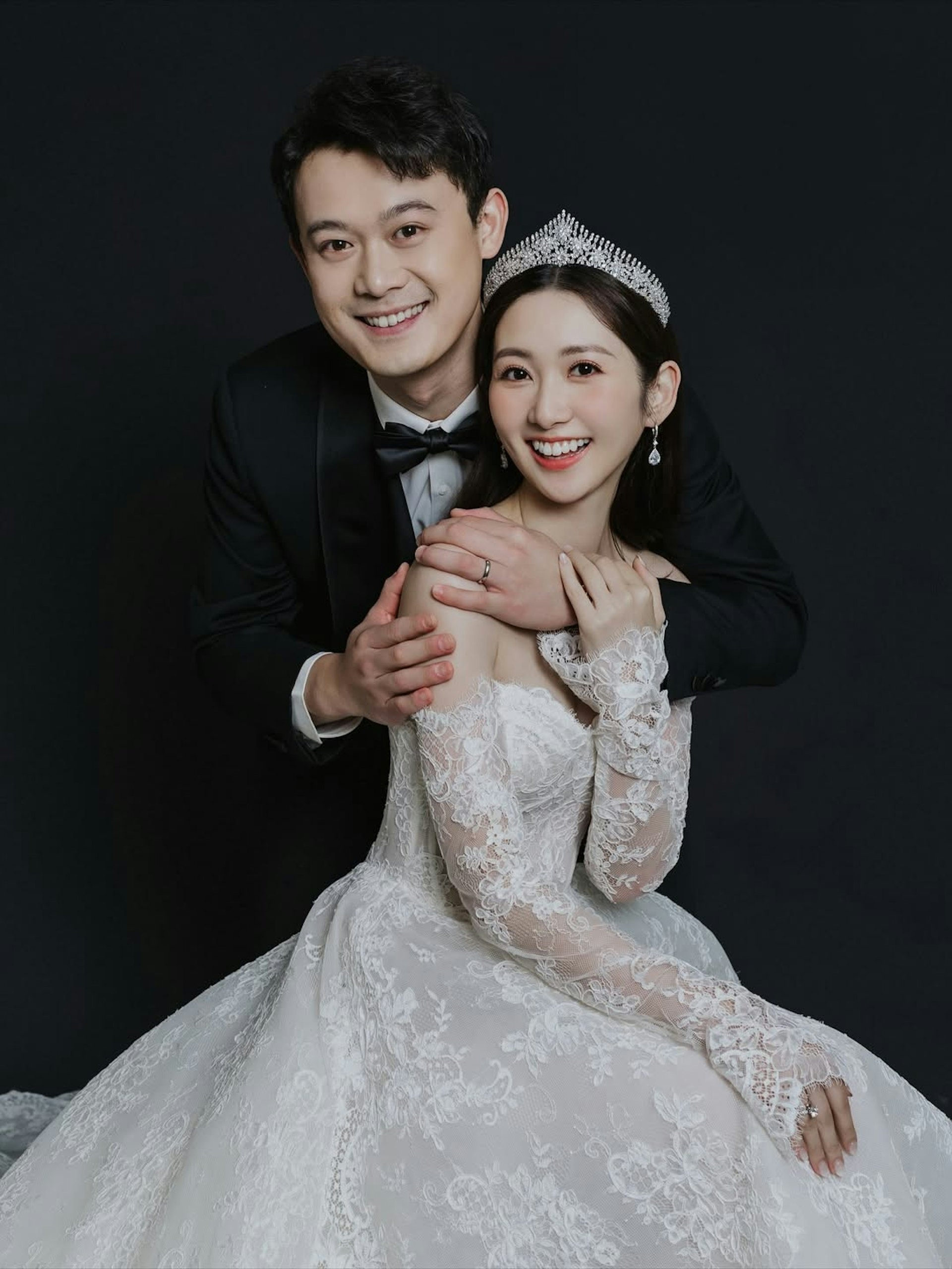 Mỹ nh&acirc;n khiến t&igrave;nh cũ cạo đầu đi tu đ&atilde; sinh con g&aacute;i đầu l&ograve;ng, l&agrave;m đ&aacute;m cưới với CEO 3 tập đo&agrave;n tối qua- Ảnh 11.